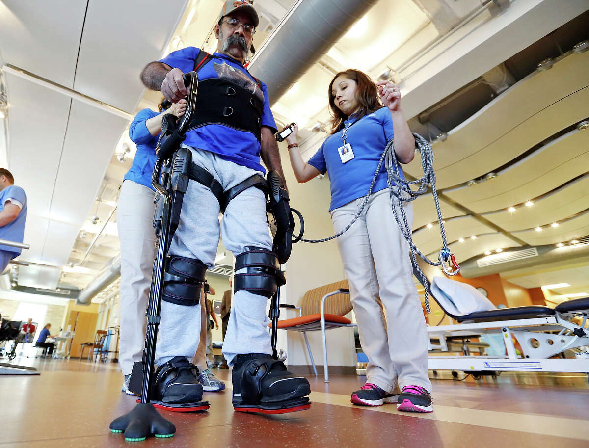 Exoskeleton Physical Therapy – Revolutionize Mobility: Ekso Bionics ...