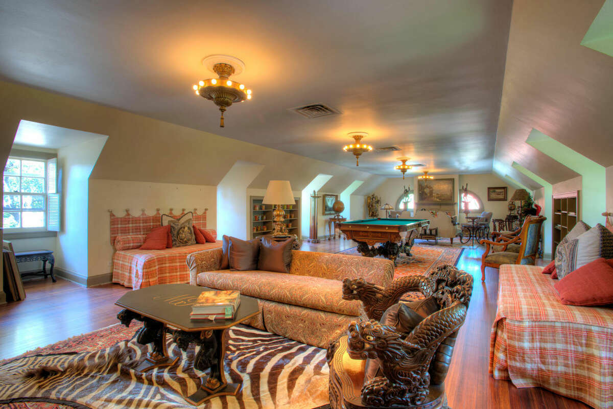 101 E. Kings Hwy., San Antonio, TX 78212