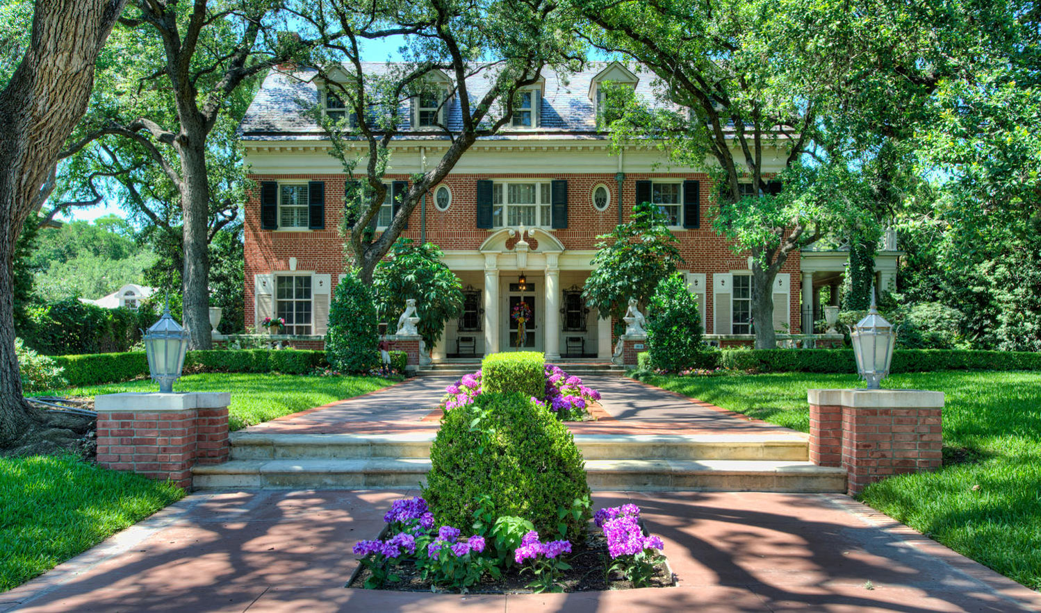 101 E. Kings Hwy., San Antonio, TX 78212