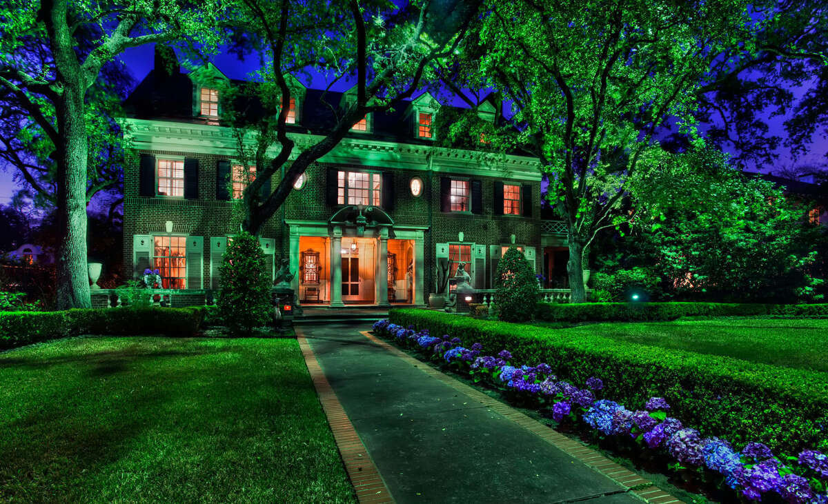 101 E. Kings Hwy., San Antonio, TX 78212