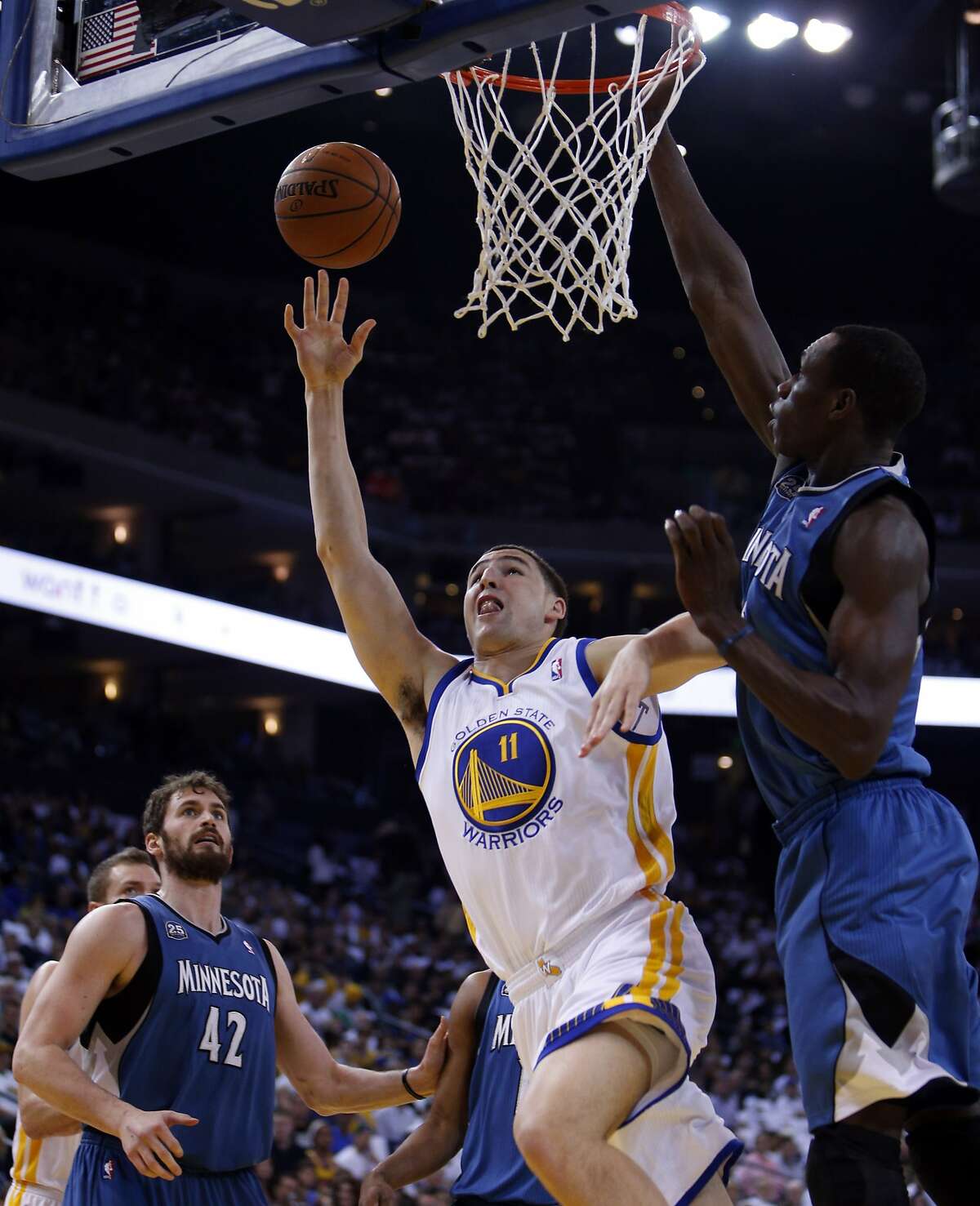 Warriors Win Game Lose Andrew Bogut To Broken Rib