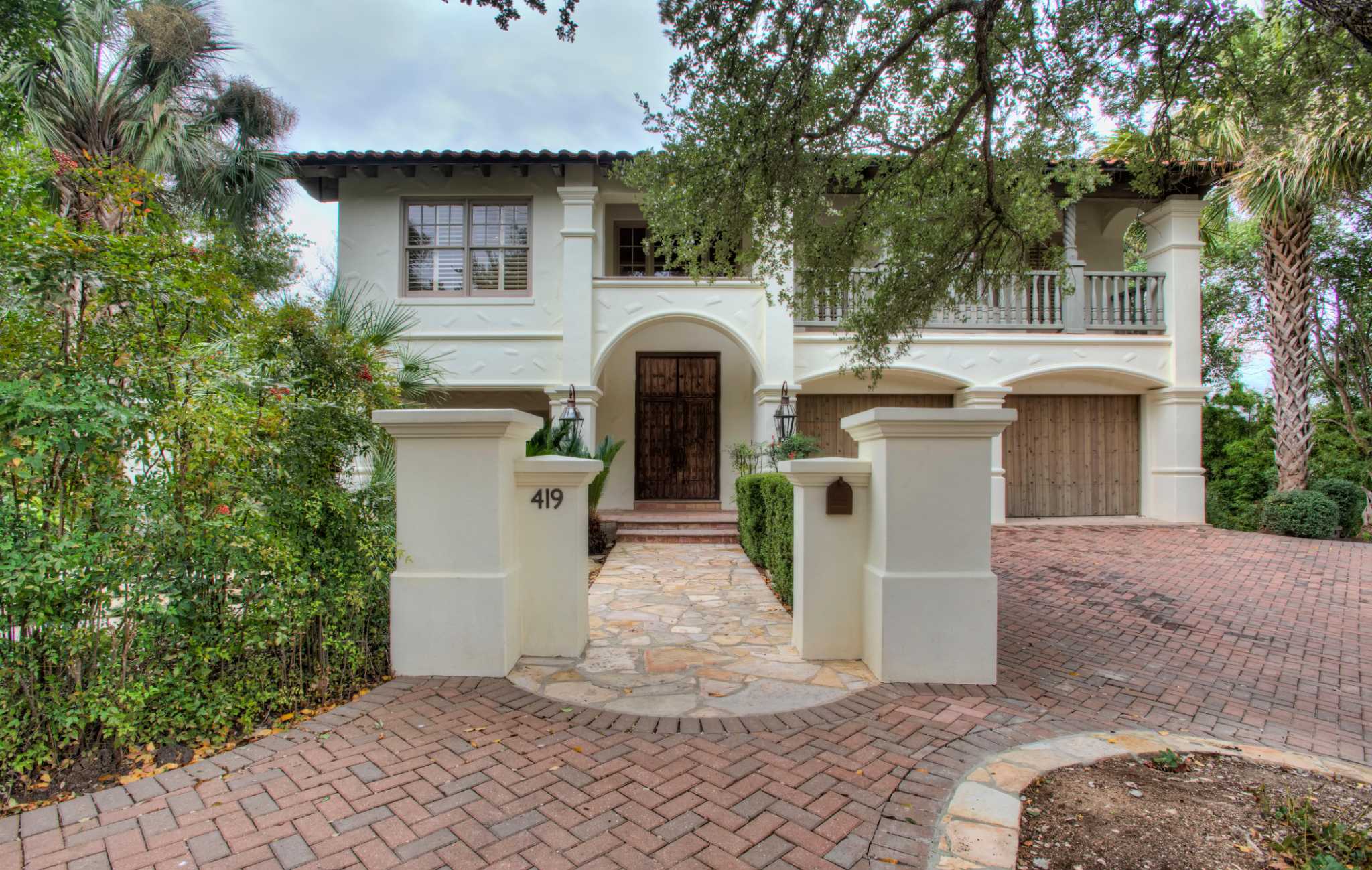 Living In Alamo Heights