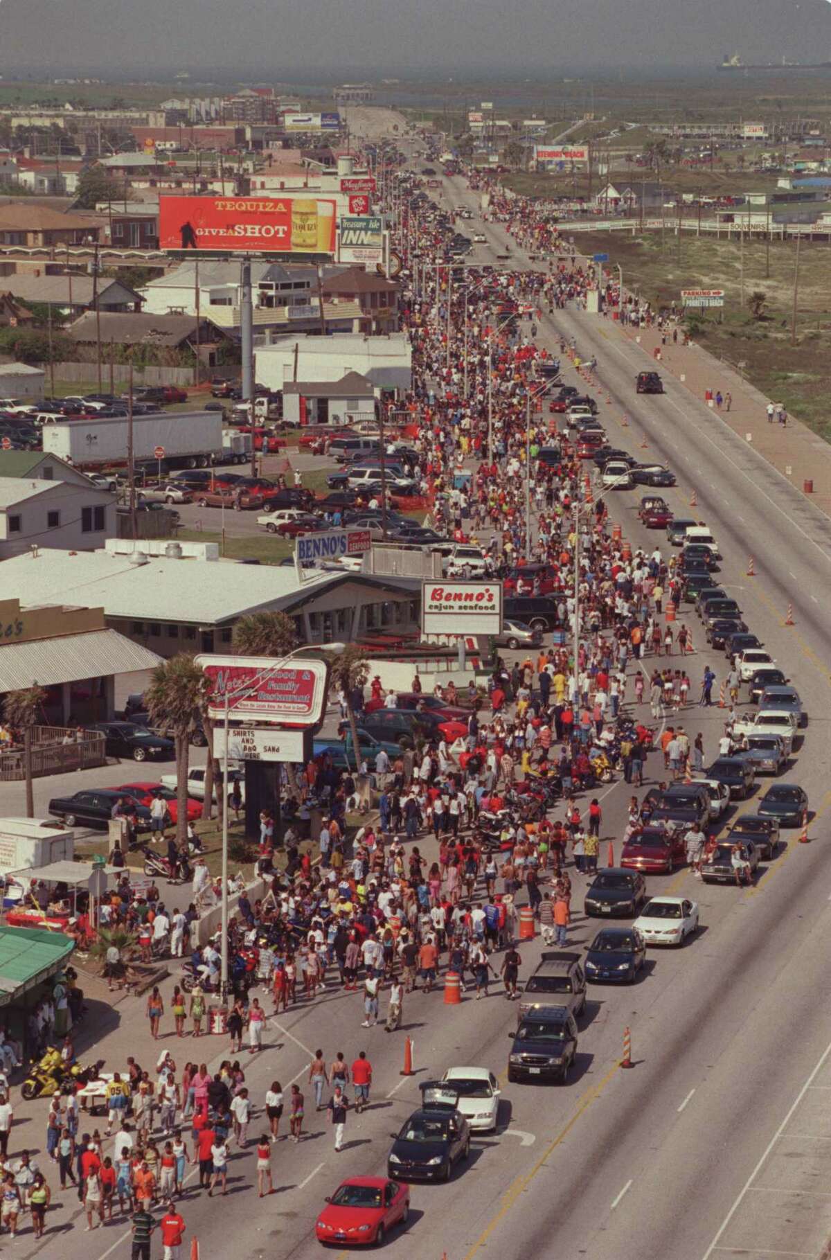 Social media talk indicates huge, unauthorized Galveston beach party