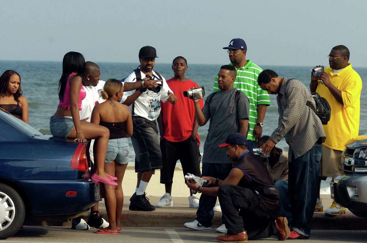 Social media talk indicates huge, unauthorized Galveston beach party