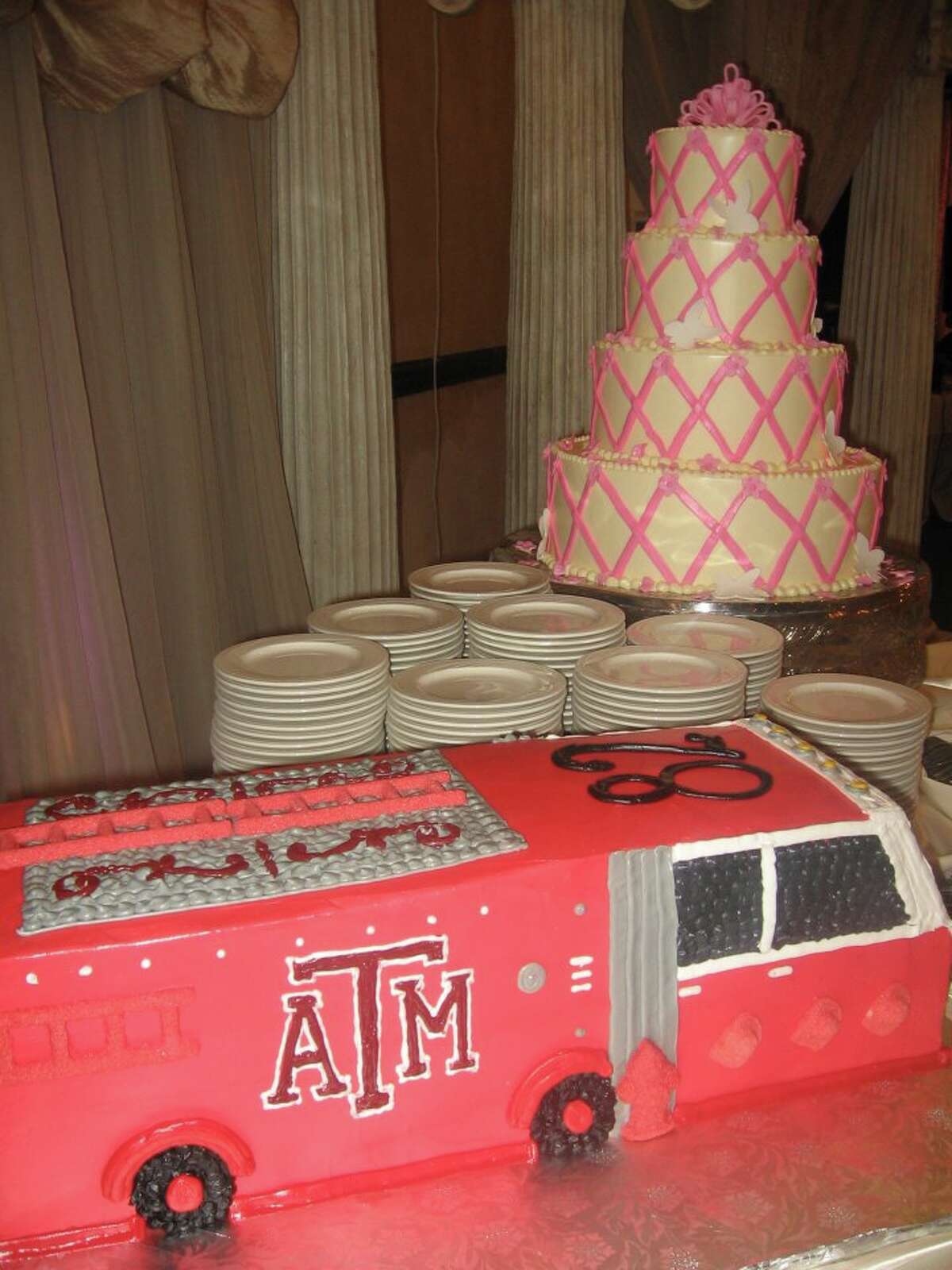 Is this chicken fried steak cake the most Texas cake ever made?