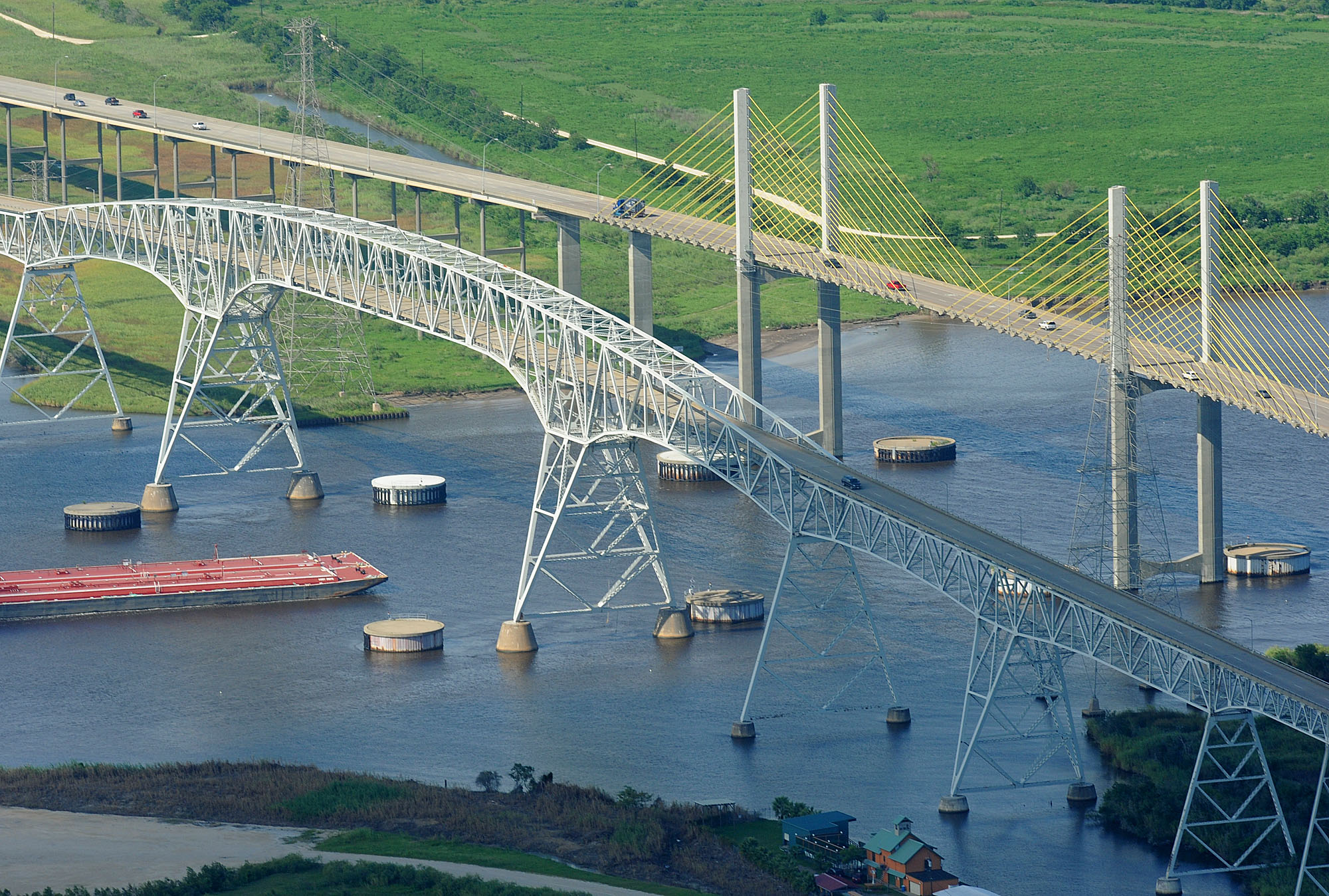 Rainbow Bridge lanes will close for painting