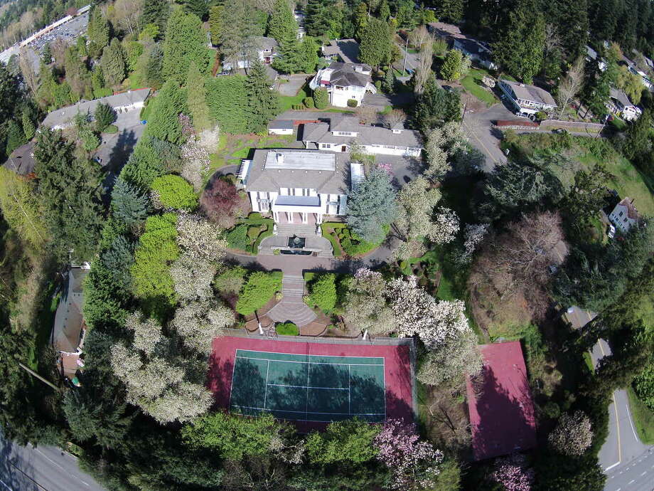 Historic Lake Forest Park mansion for sale