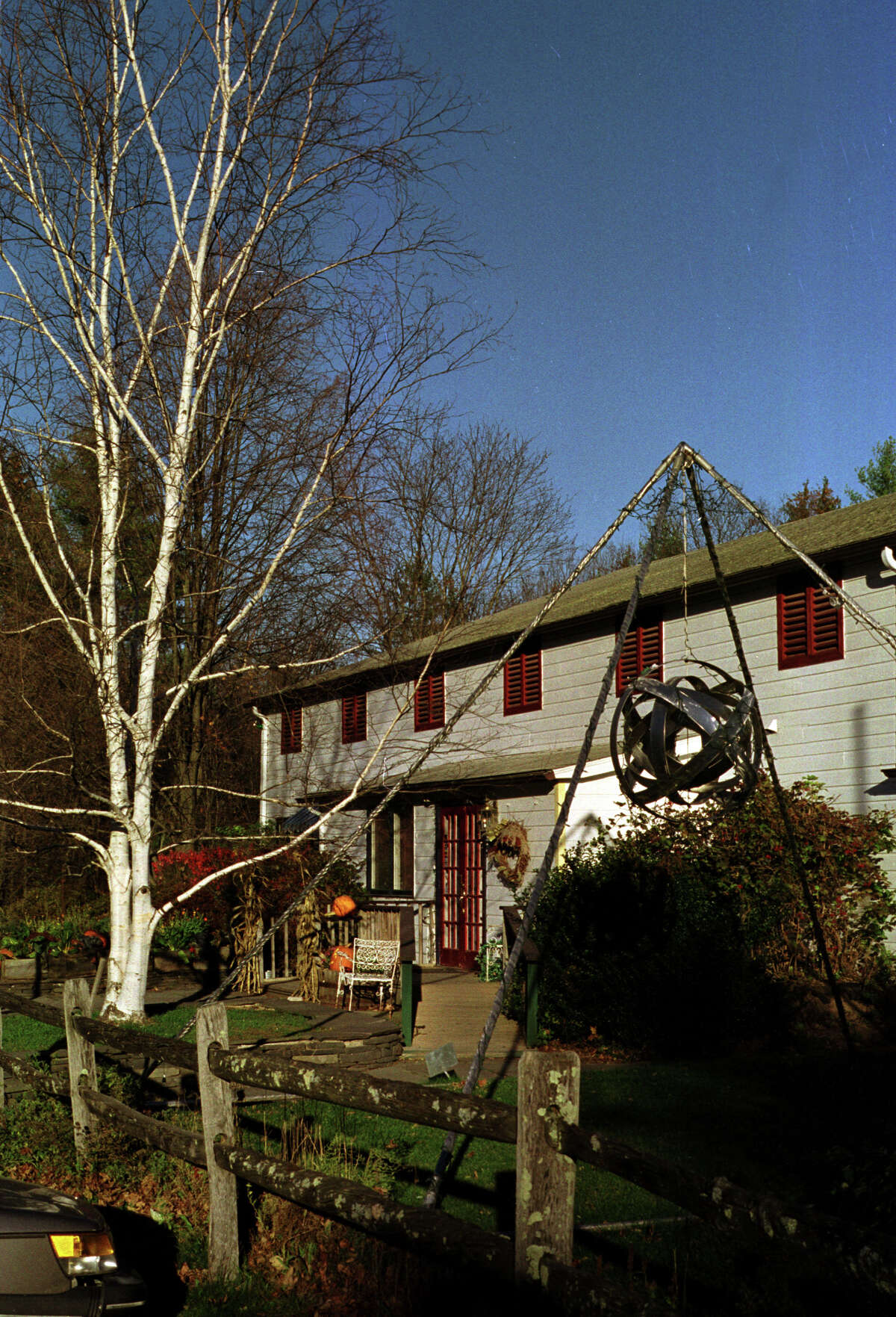 Times Union Staff Photo by Ruth Fantasia -- Exterior of the New World Home Cooking Co. in Woodstock, NY on Saturday October 28, 2000.