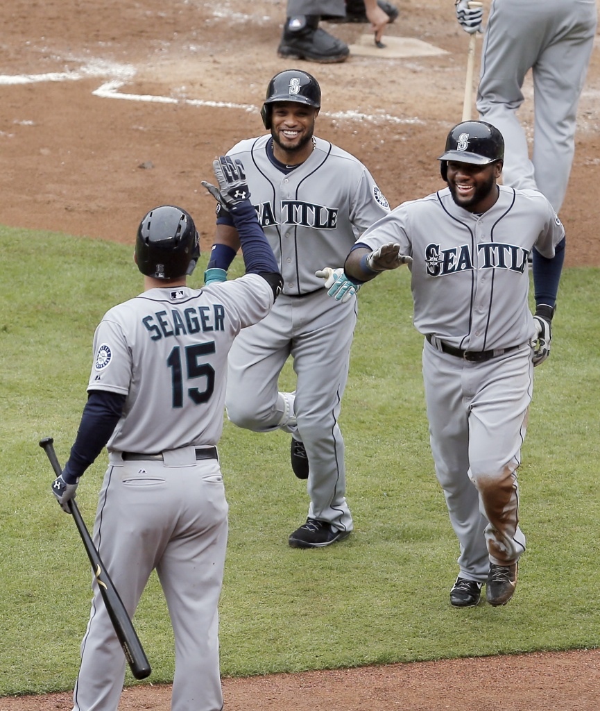 Ranking the Seattle Mariners Uniform Combinations