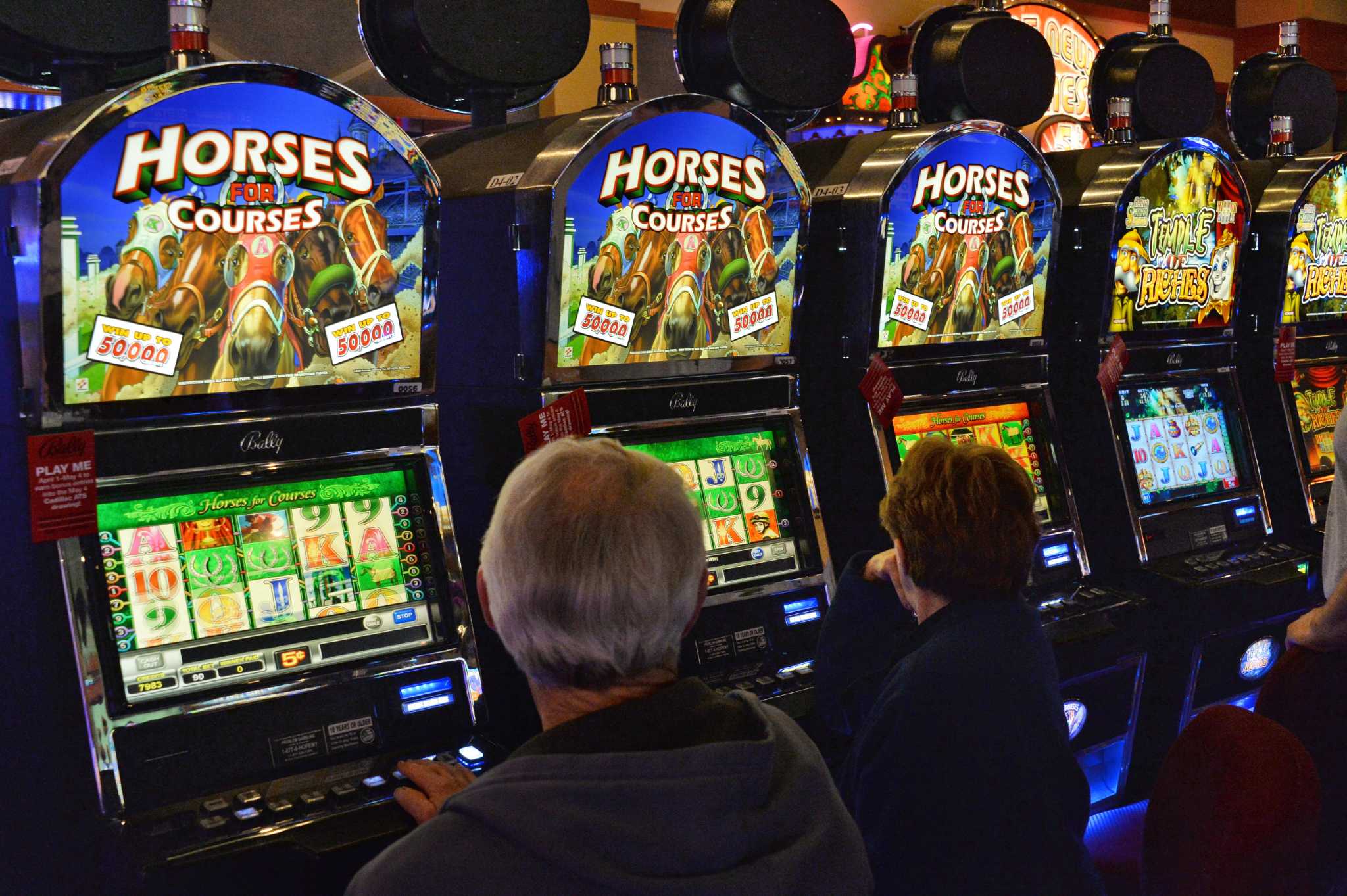Does harness racing have a future in Saratoga Springs in expected racino  cash crunch?