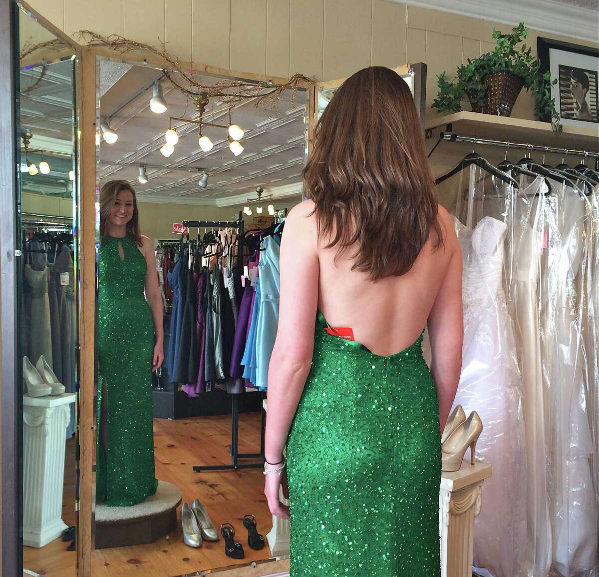 Unique fashions are in this prom season