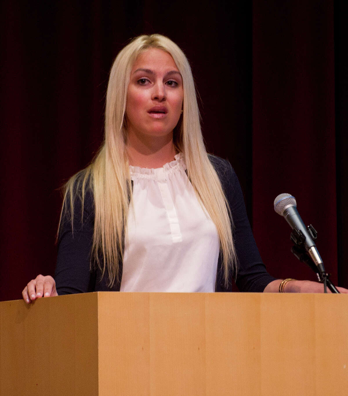 Sandy Hook teacher recounts horror, focuses on kindness