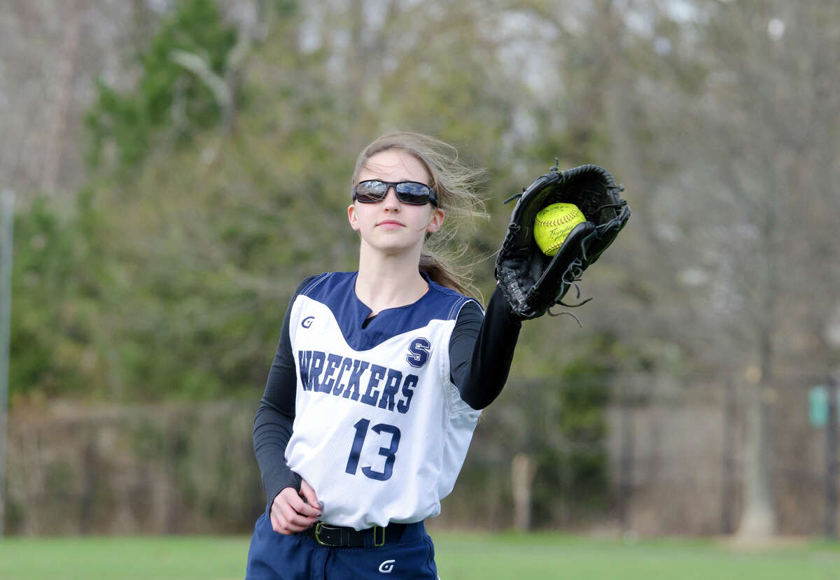 Staples softball edged by Trinity Catholic