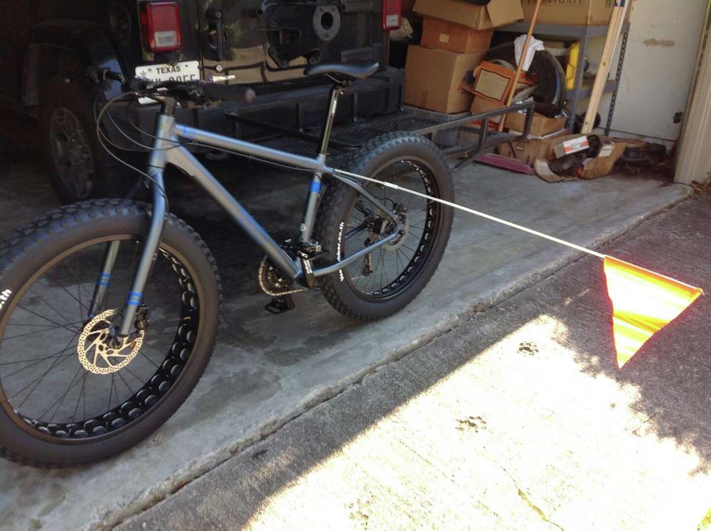 Cyclist uses long pole, video camera to remind Houston drivers to stay away