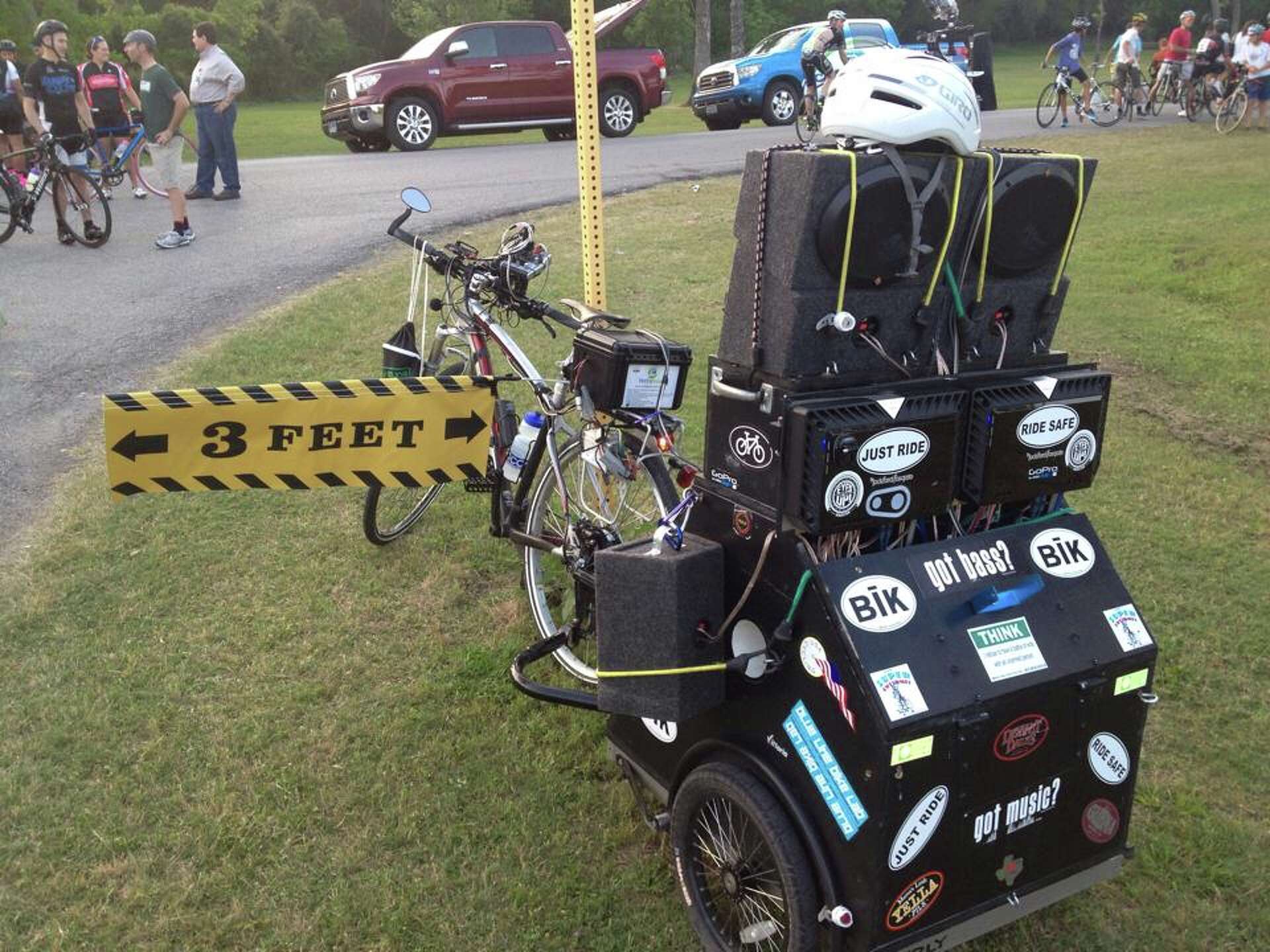 Cyclist uses long pole, video camera to remind Houston drivers to stay away