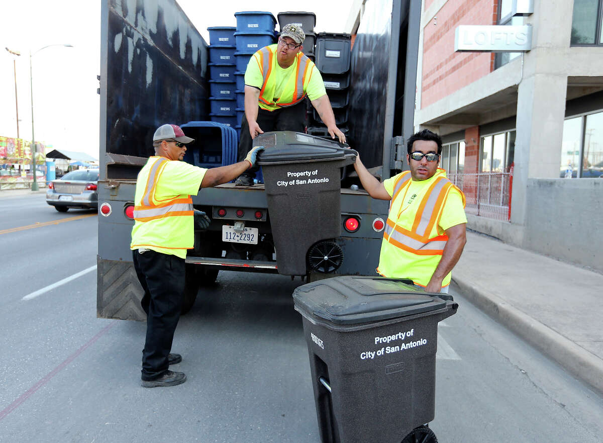 More ways to recycle at Fiesta parades