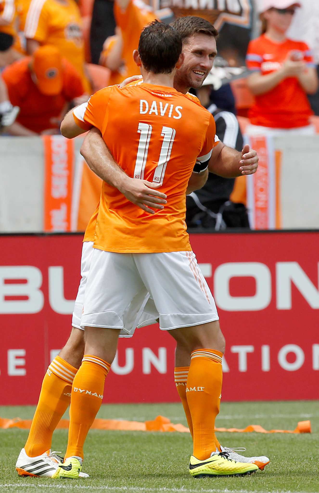 Houston Dynamo midfielder Brad Davis named to U.S. national team