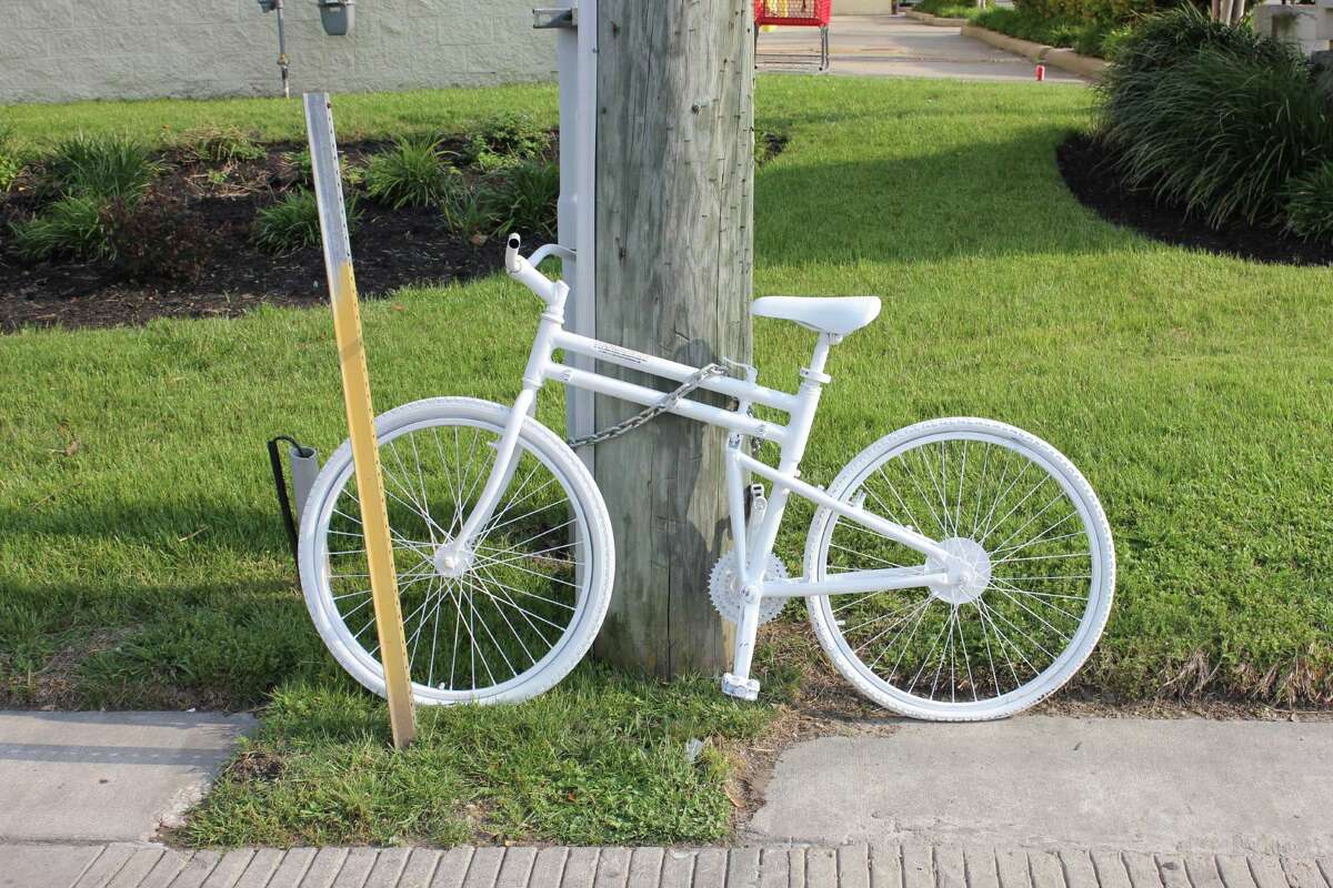 Cyclist takes on mission to spread ghost bikes all over Houston