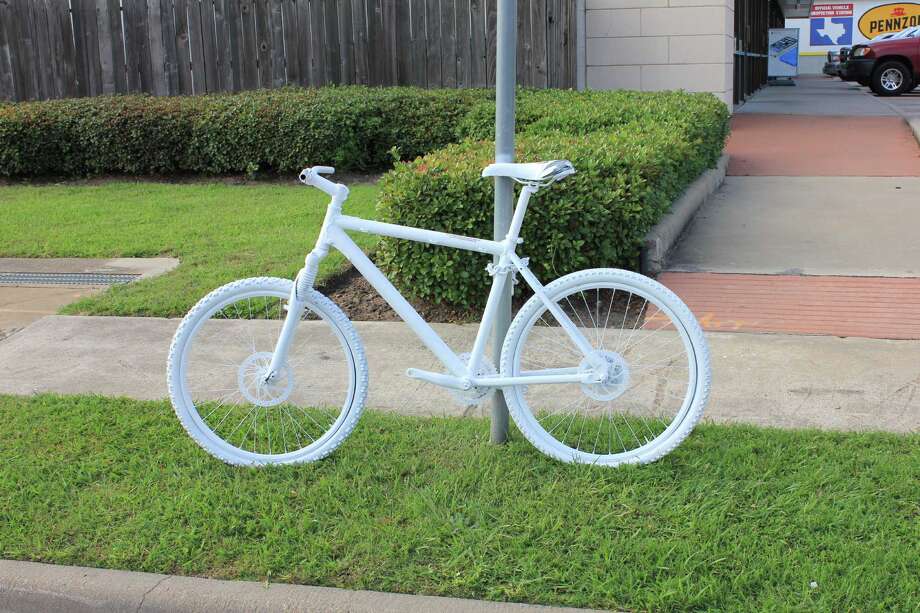 Cyclist takes on mission to spread ghost bikes all over Houston