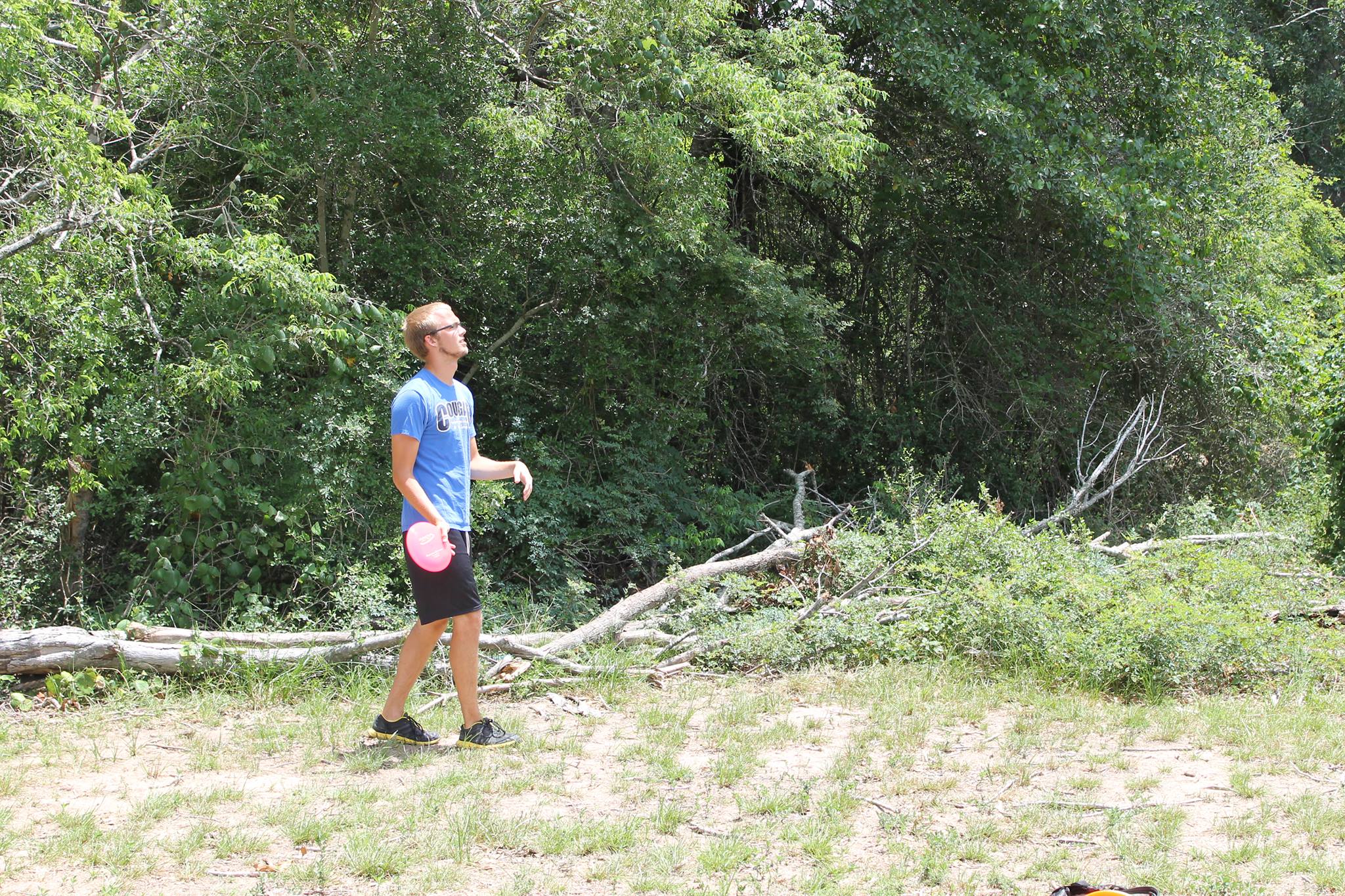 UH student attempting to break Guinness record for disc golf holes in