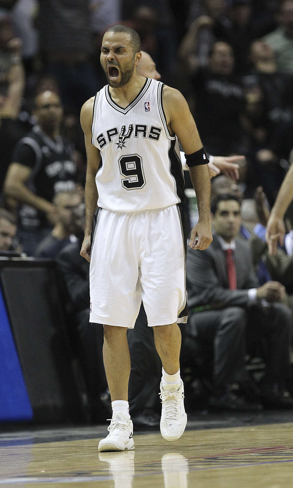 Running on adrenaline of baby's arrival, Parker stars