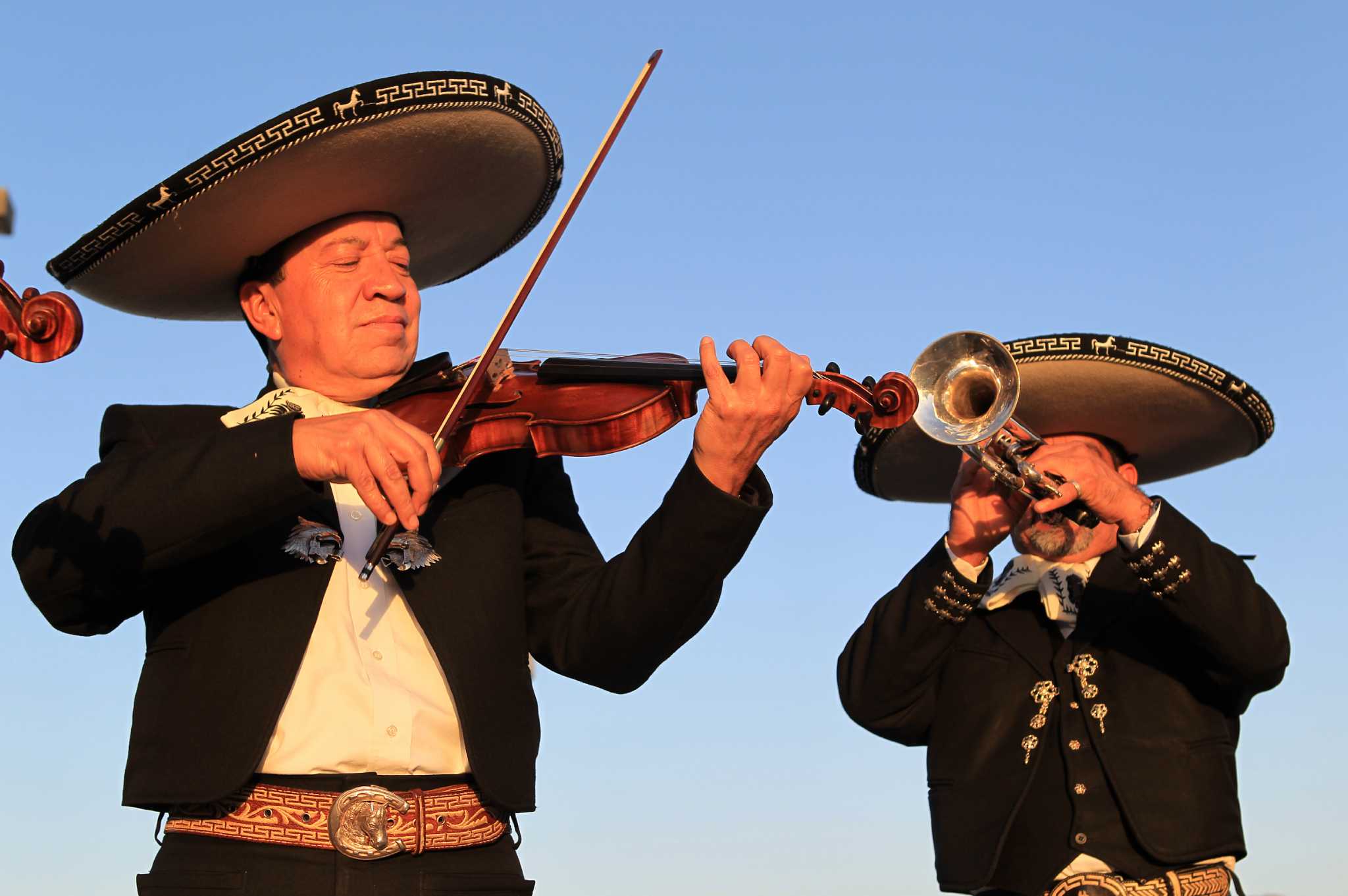 Cinco de Mayo mariachis and margaritas