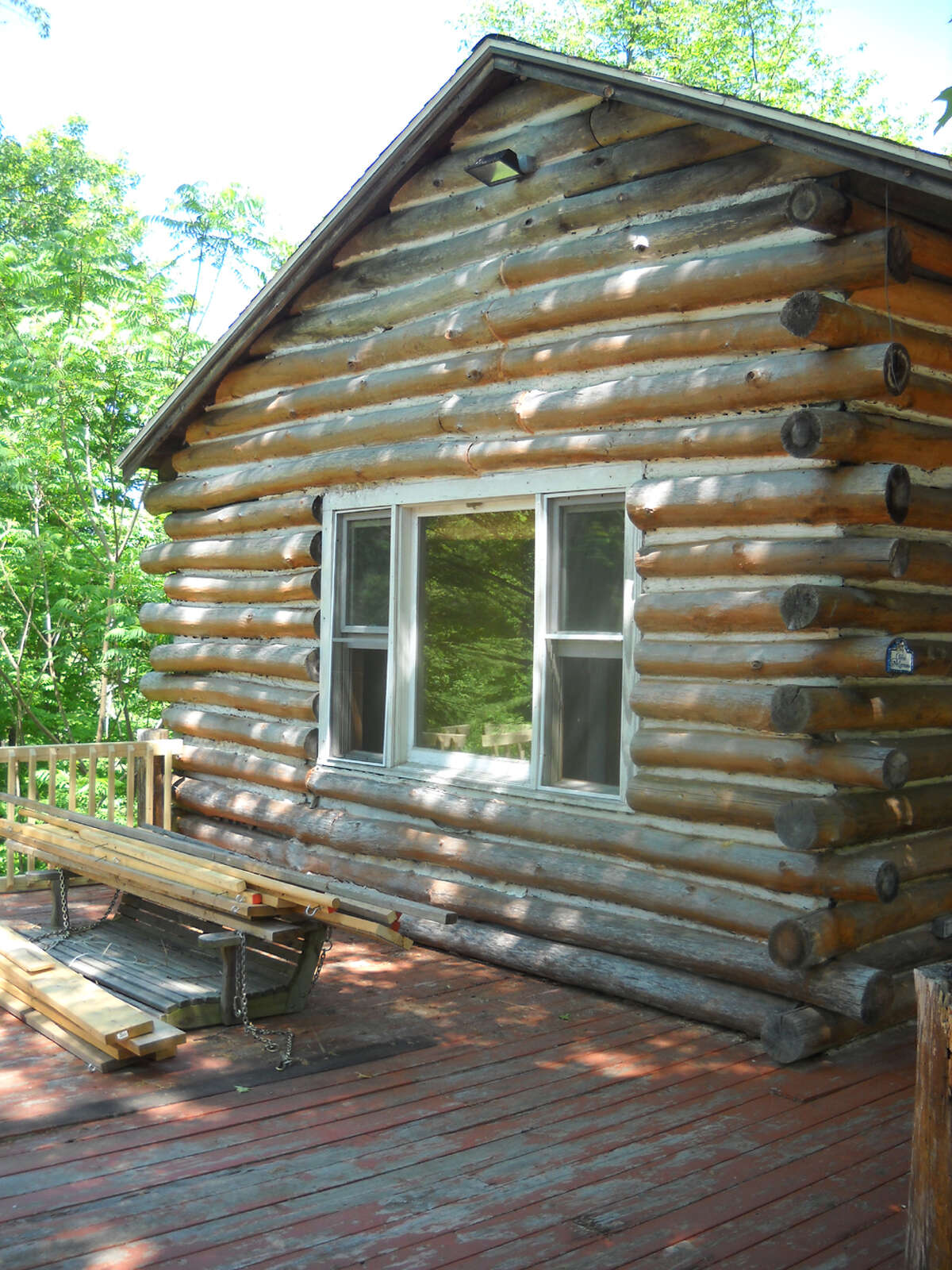 House of the Week Chateau and hunting lodge in Malden Bridge