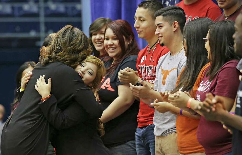 First lady Michelle Obama visits UTSA to tout college - San Antonio ...