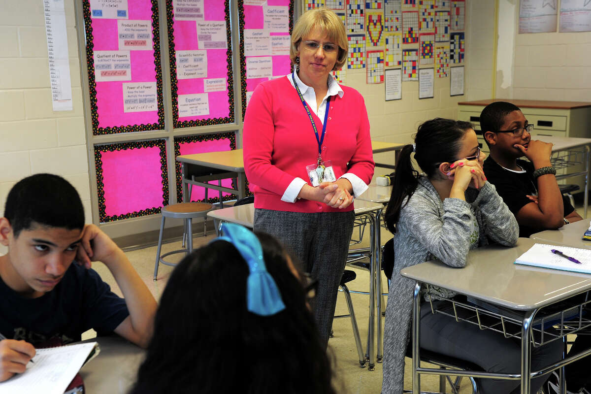 Bridgeport teachers to be honored with awards
