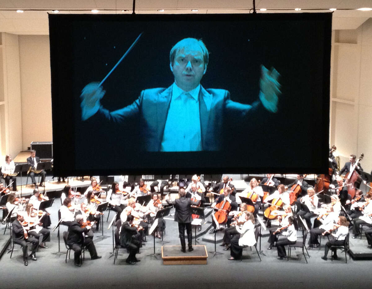 San Antonio Symphony Discover concerts are shorter than typical concerts and include multimedia and a director's talk.