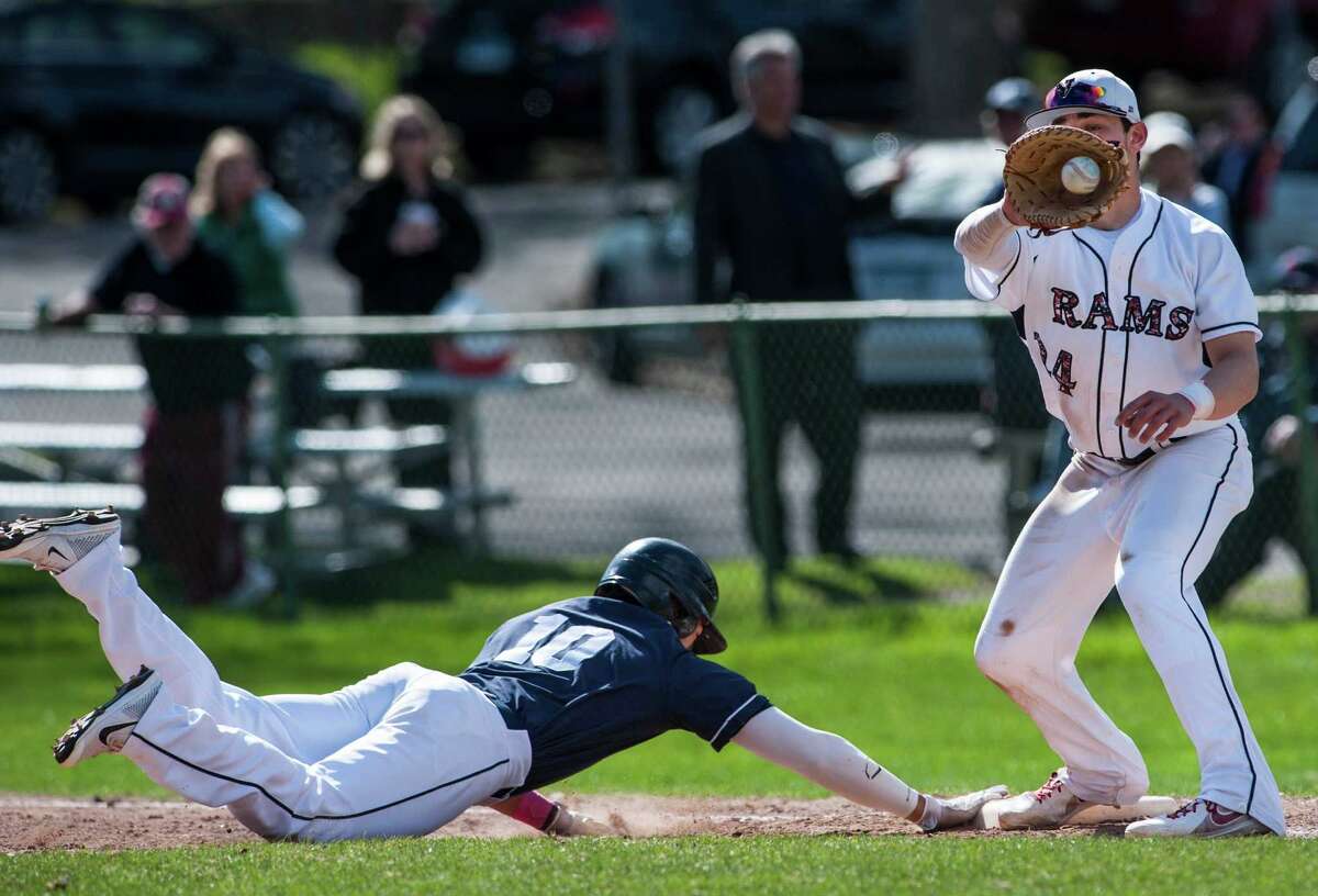 Ellinwood's HR gives Staples 8inning win over New Canaan