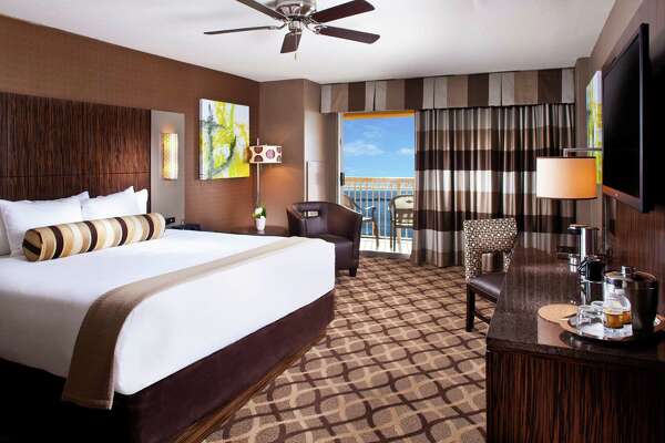 rooms at the golden nugget rooms at the golden nugget