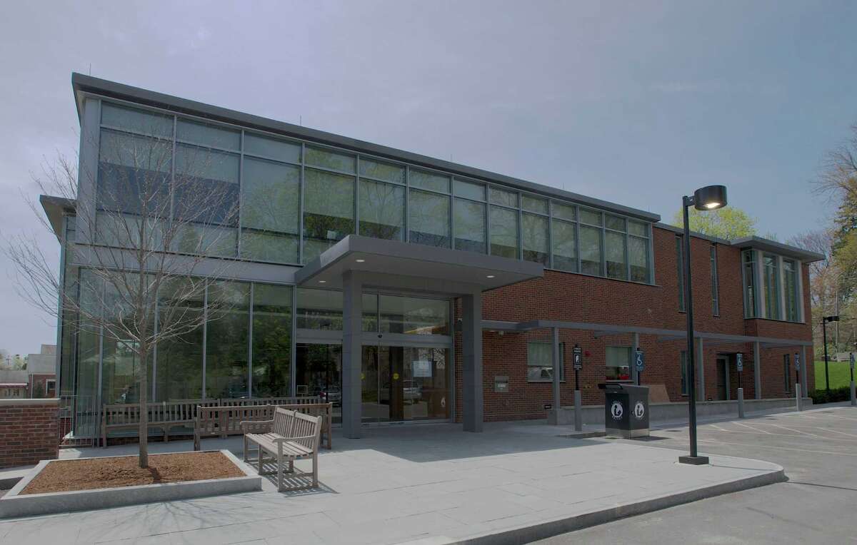 Ridgefield turns the page on a new library