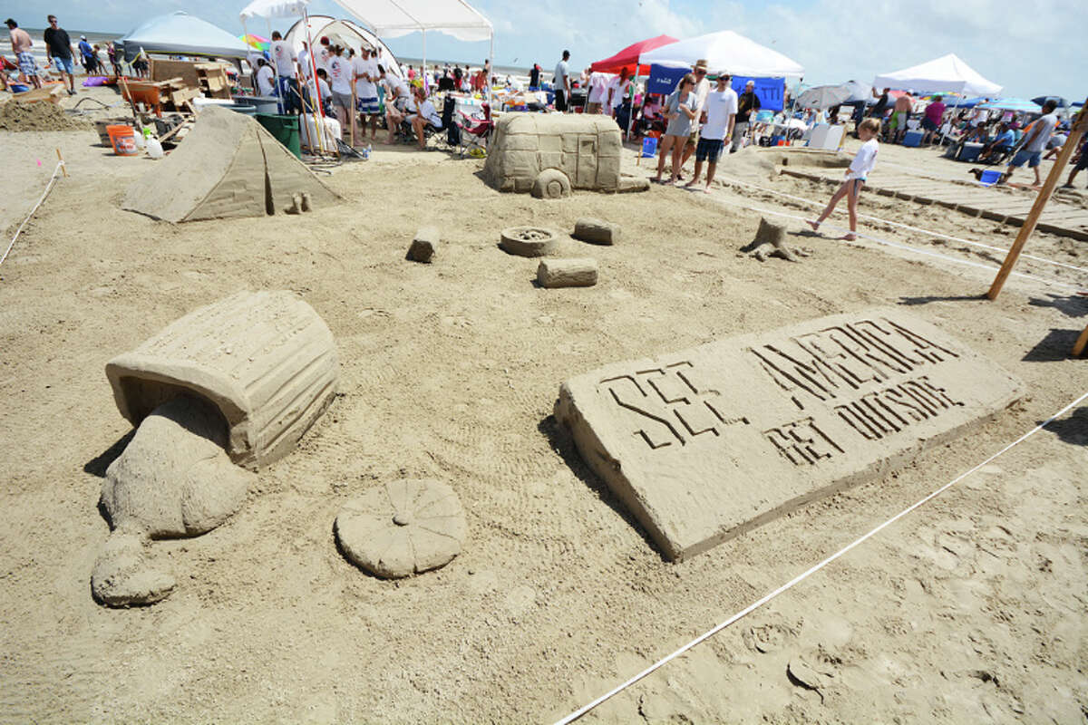 Galveston sandcastle competition plans to break a world record this year