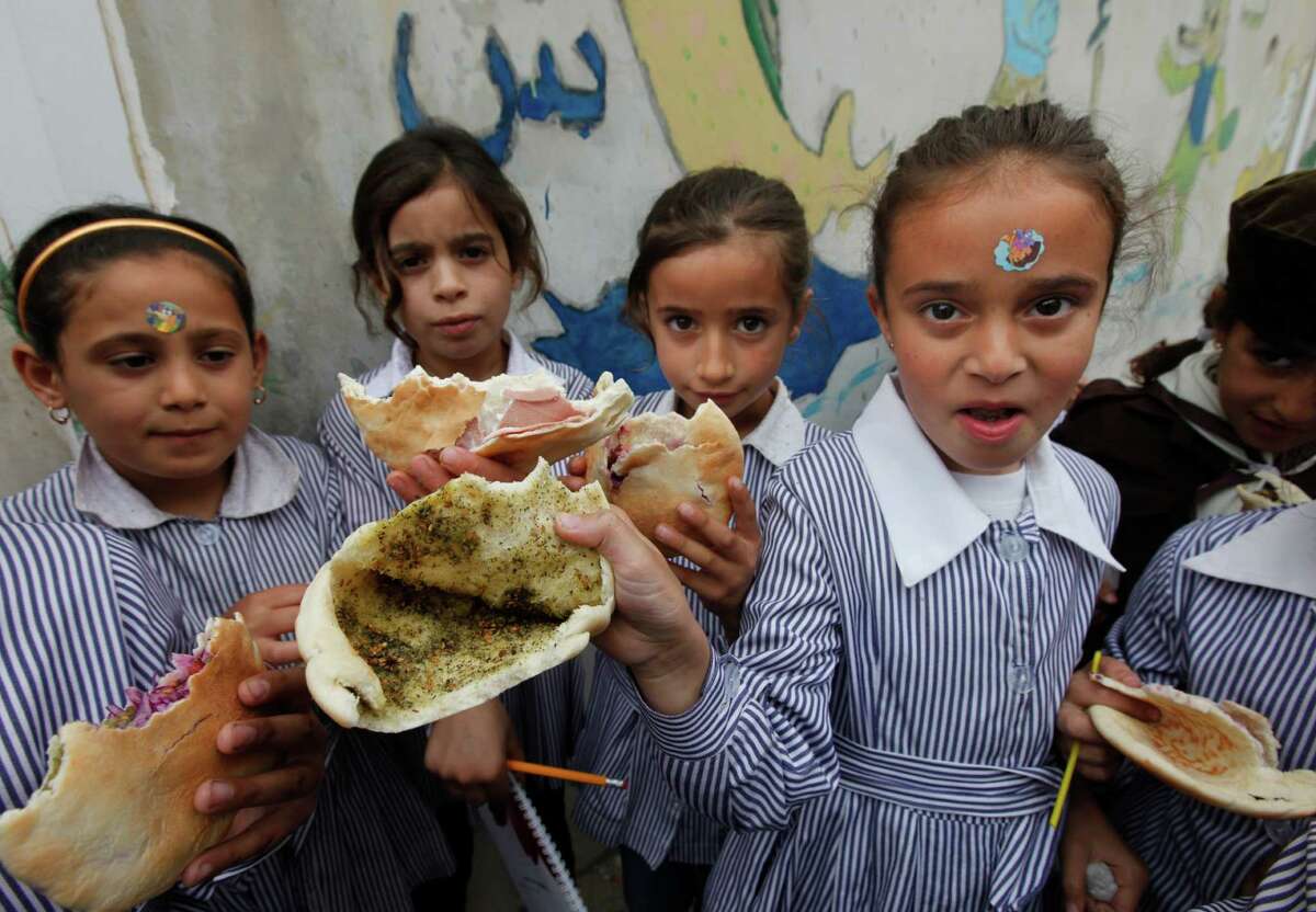 What's in school lunches around the world