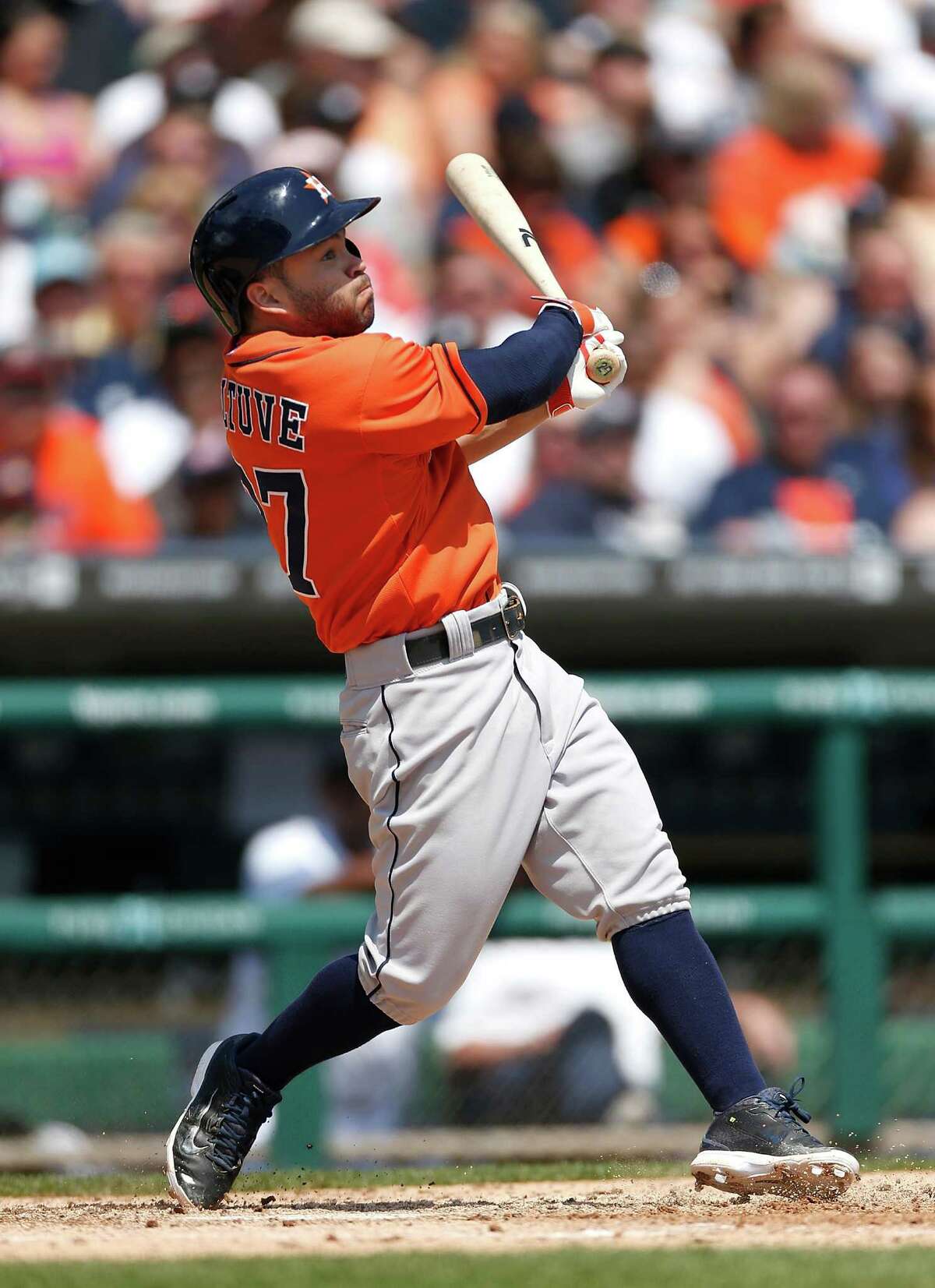 Keuchel, Astros snap losing skid