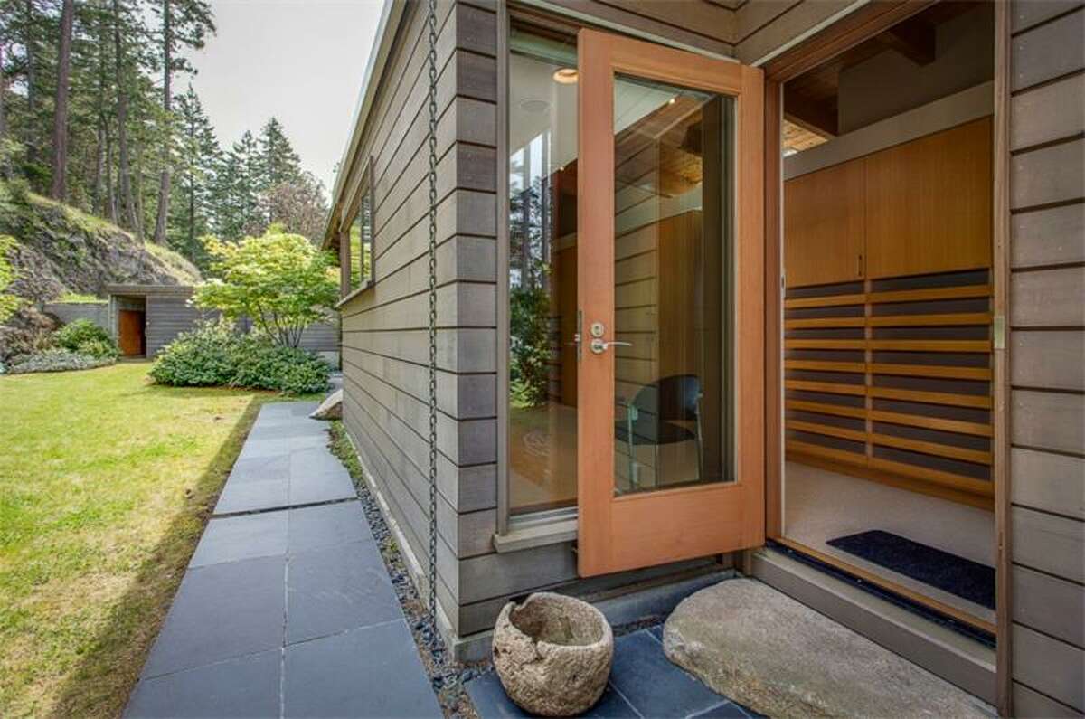 Shaw Island estate comes with contemporary home