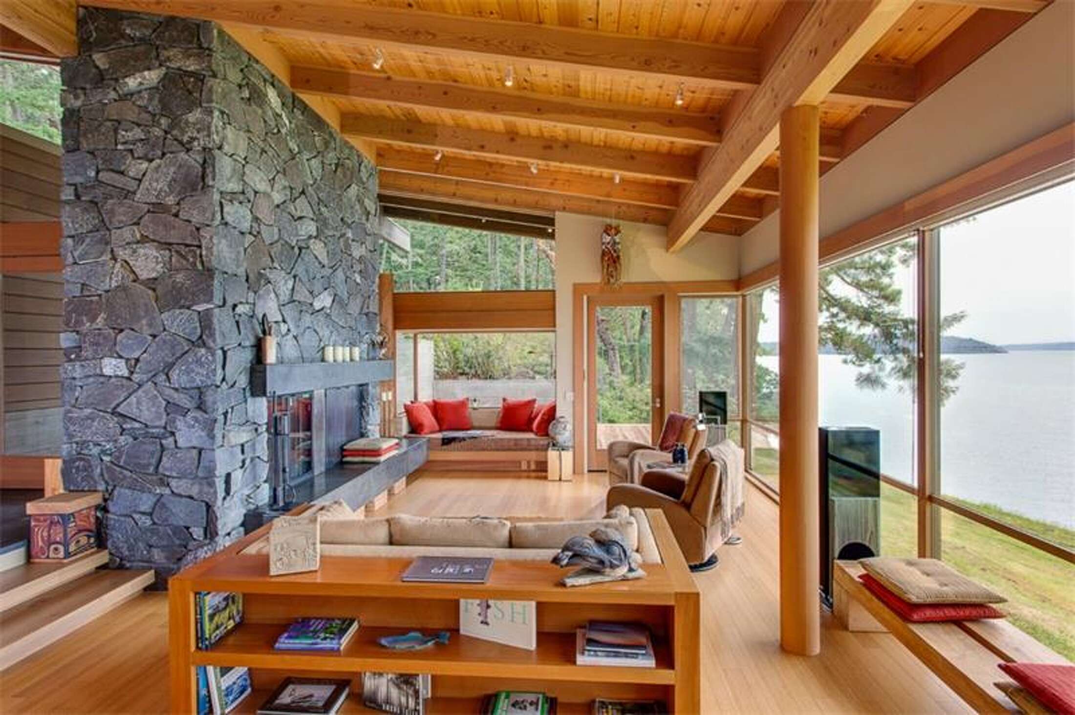 Shaw Island estate comes with contemporary home