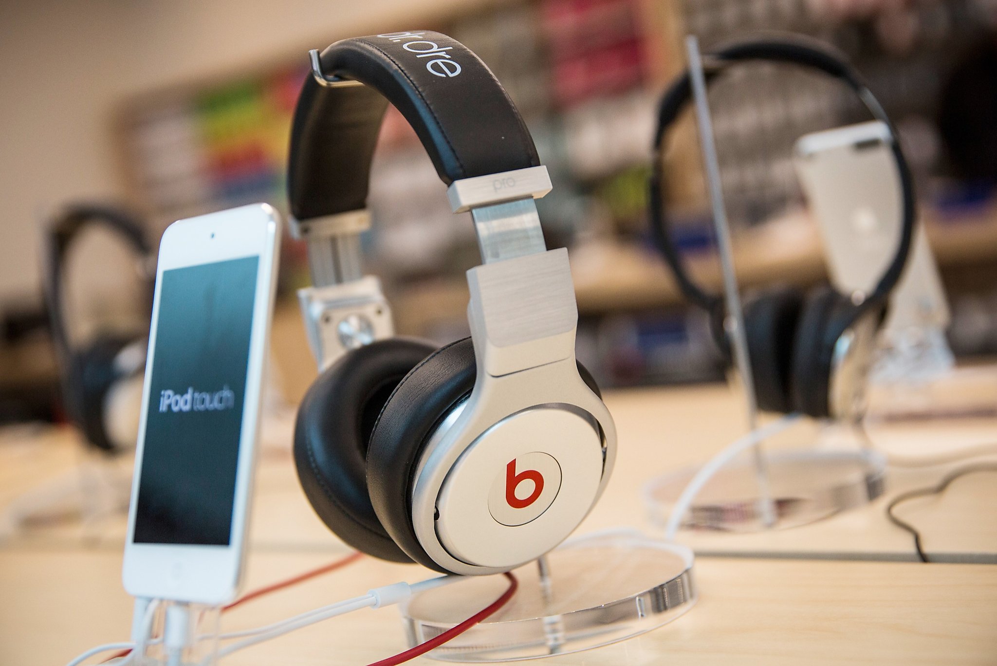 Loser an Apple deal for Beats? Big-box stores