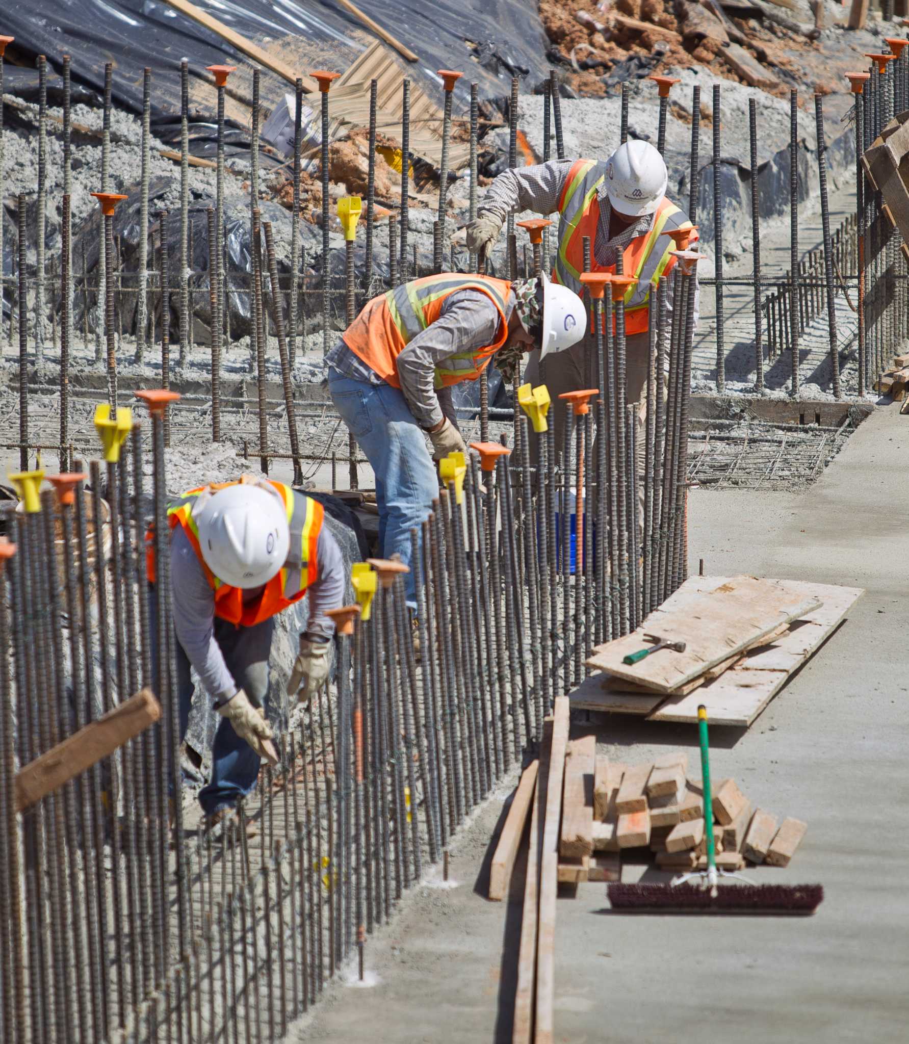 Rebar dumping hurts Americans