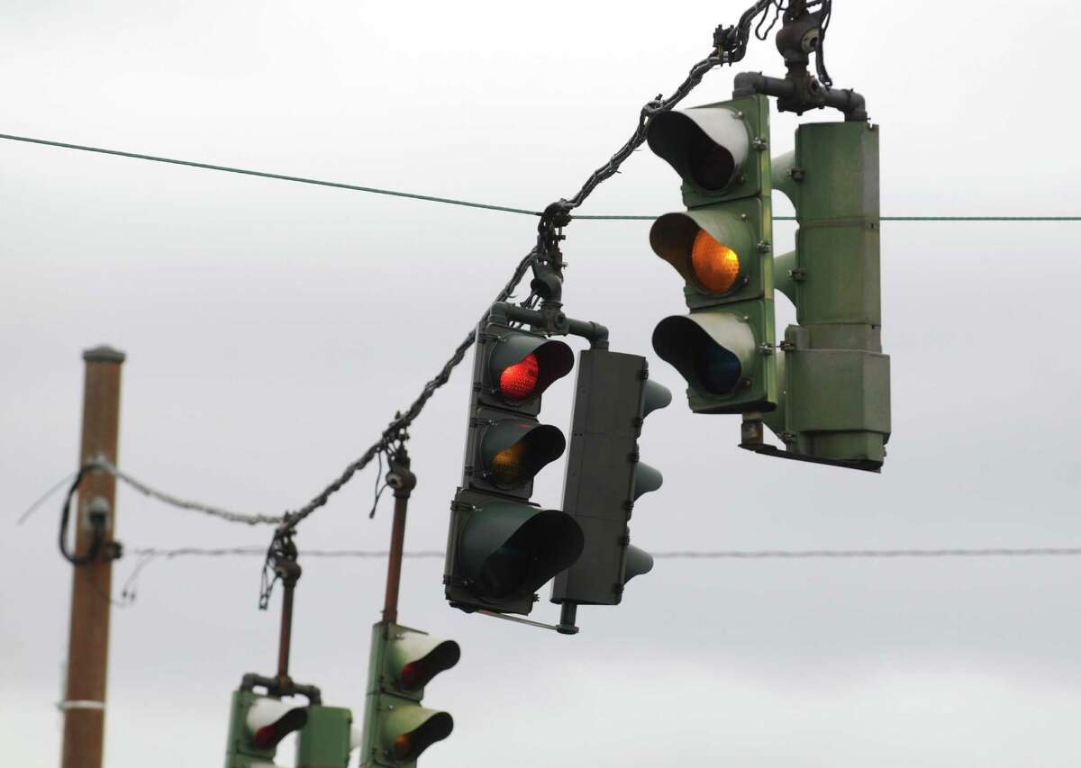 A Getting There reader in February 2022 asks about what appears to be poor timing of lights near Bethlehem High School. (Will Waldron/Times Union)