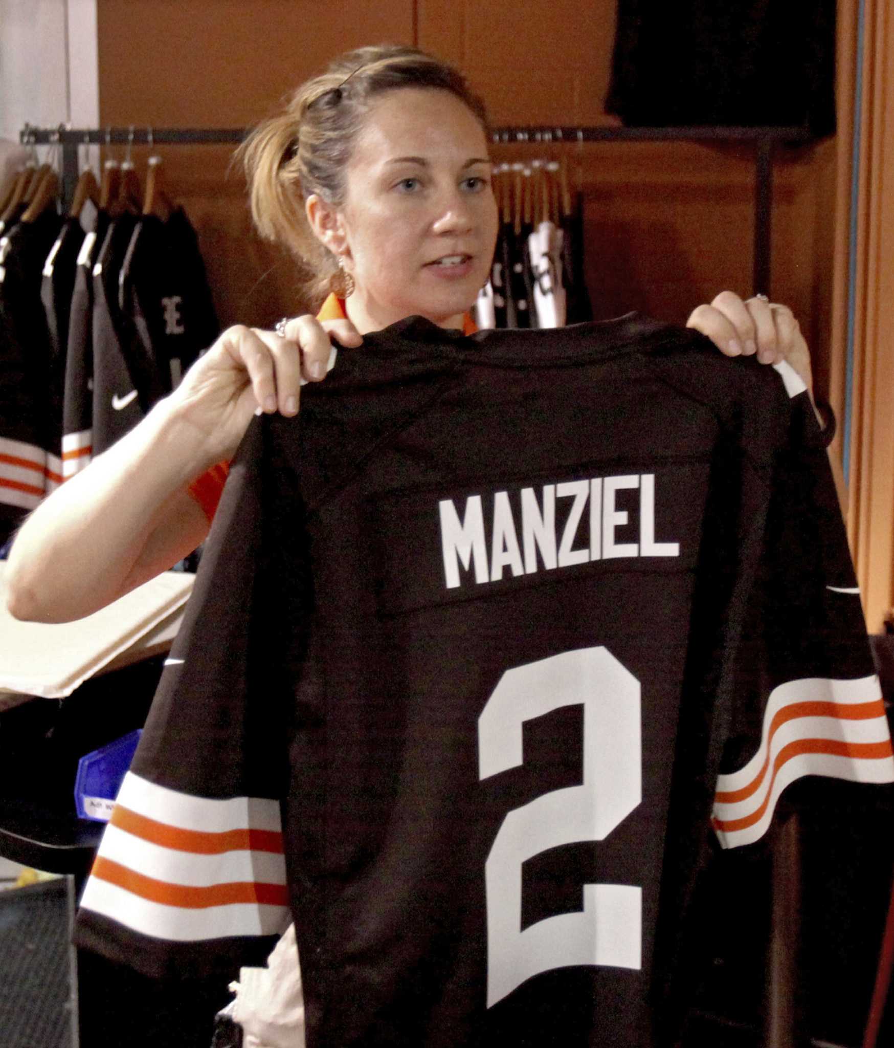 Manziel leads NFL in first-quarter jersey sales