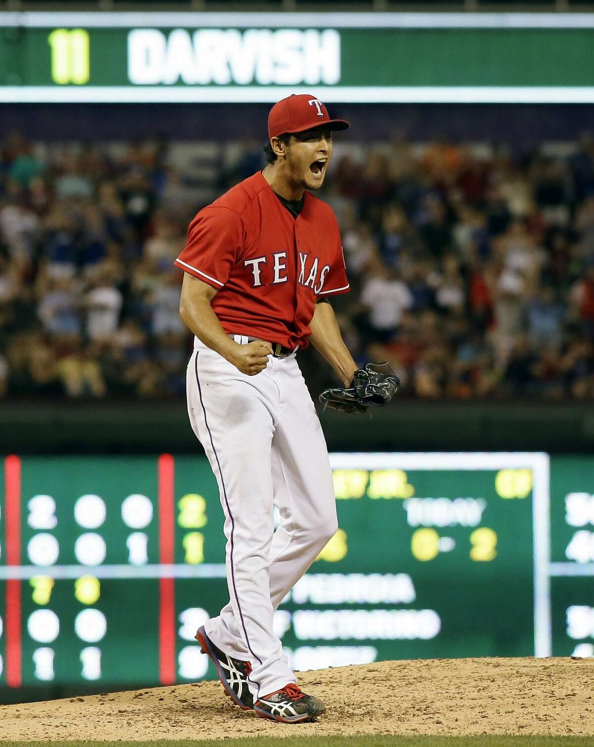 Rangers pitcher Yu Darvish comes within 1 out of Perfect Game