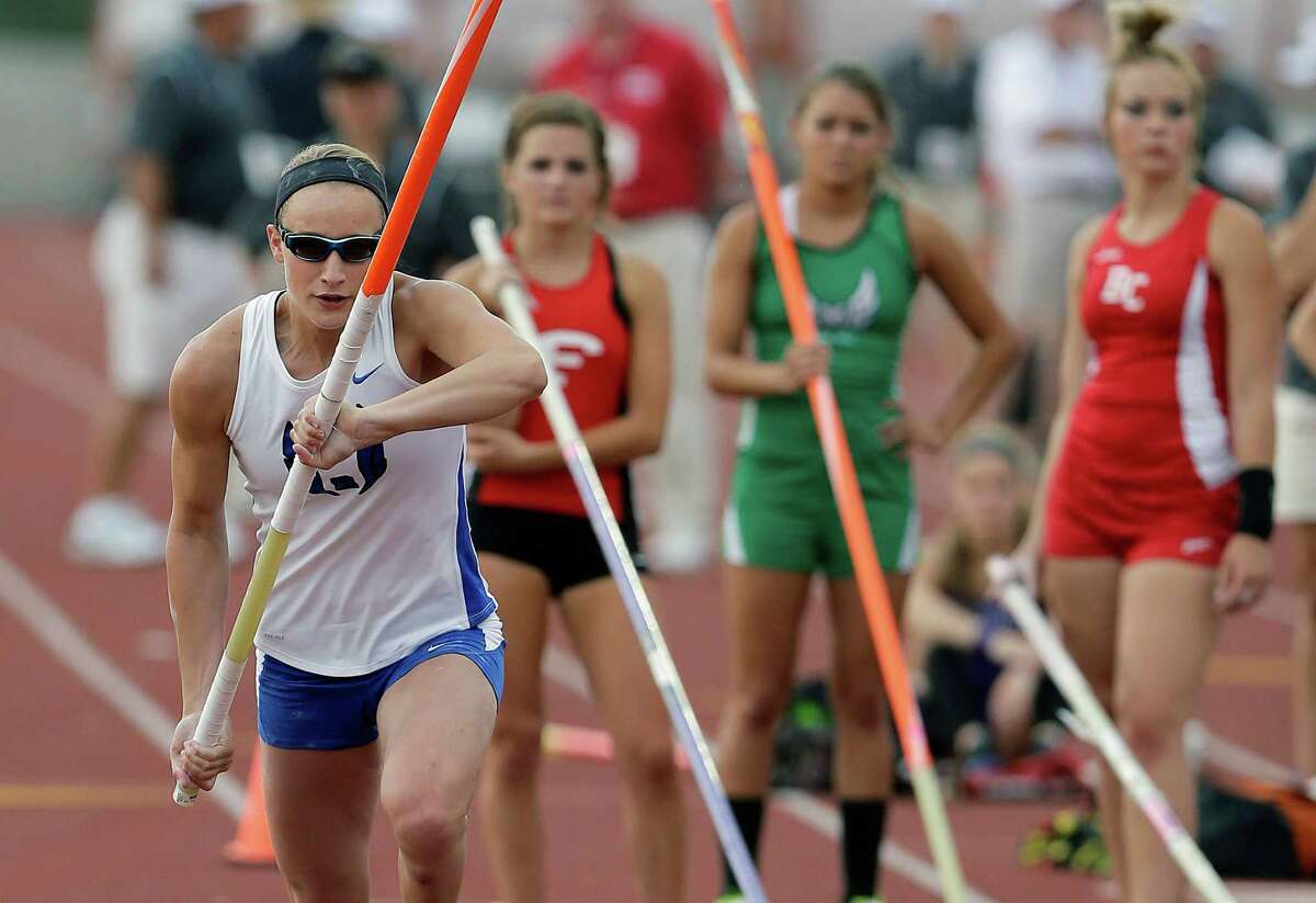 Legally blind pole vaulter soars as role model at state meet