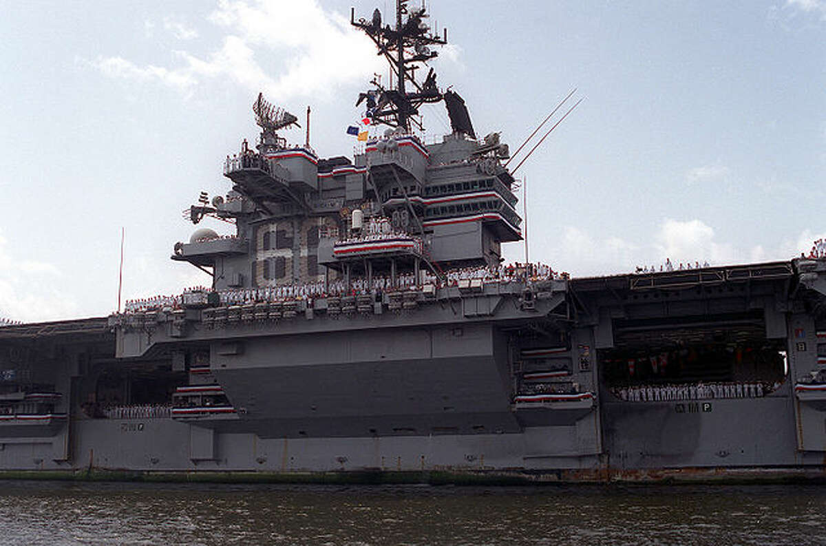 USS Saratoga lands in Brownsville for scrapping