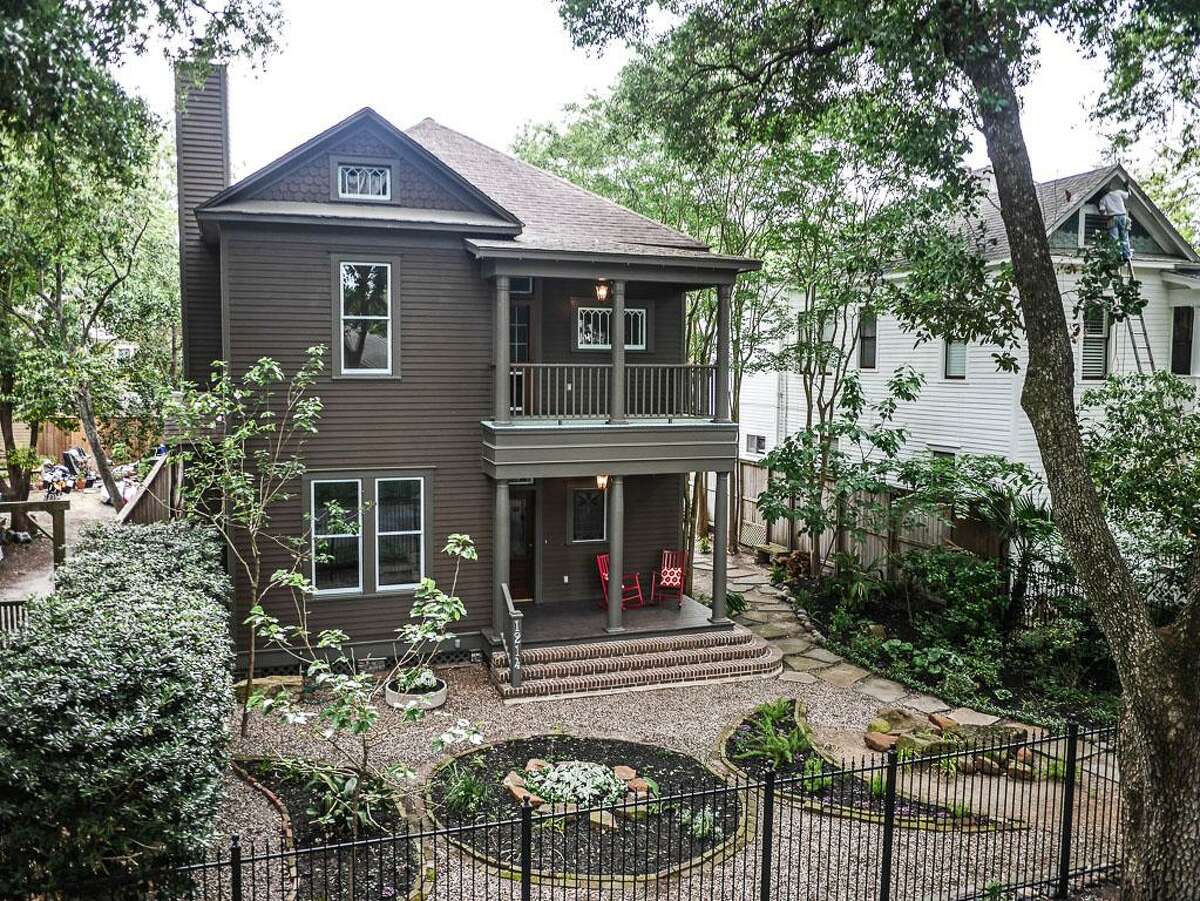 Houston Heights home keeps it classy