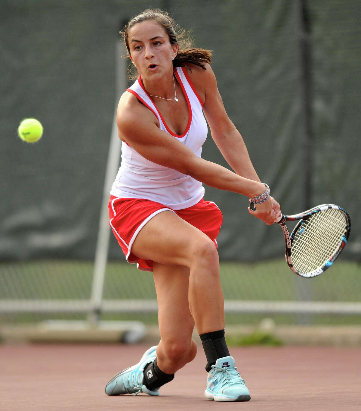 Greenwich girls tennis team edged by Ludlowe
