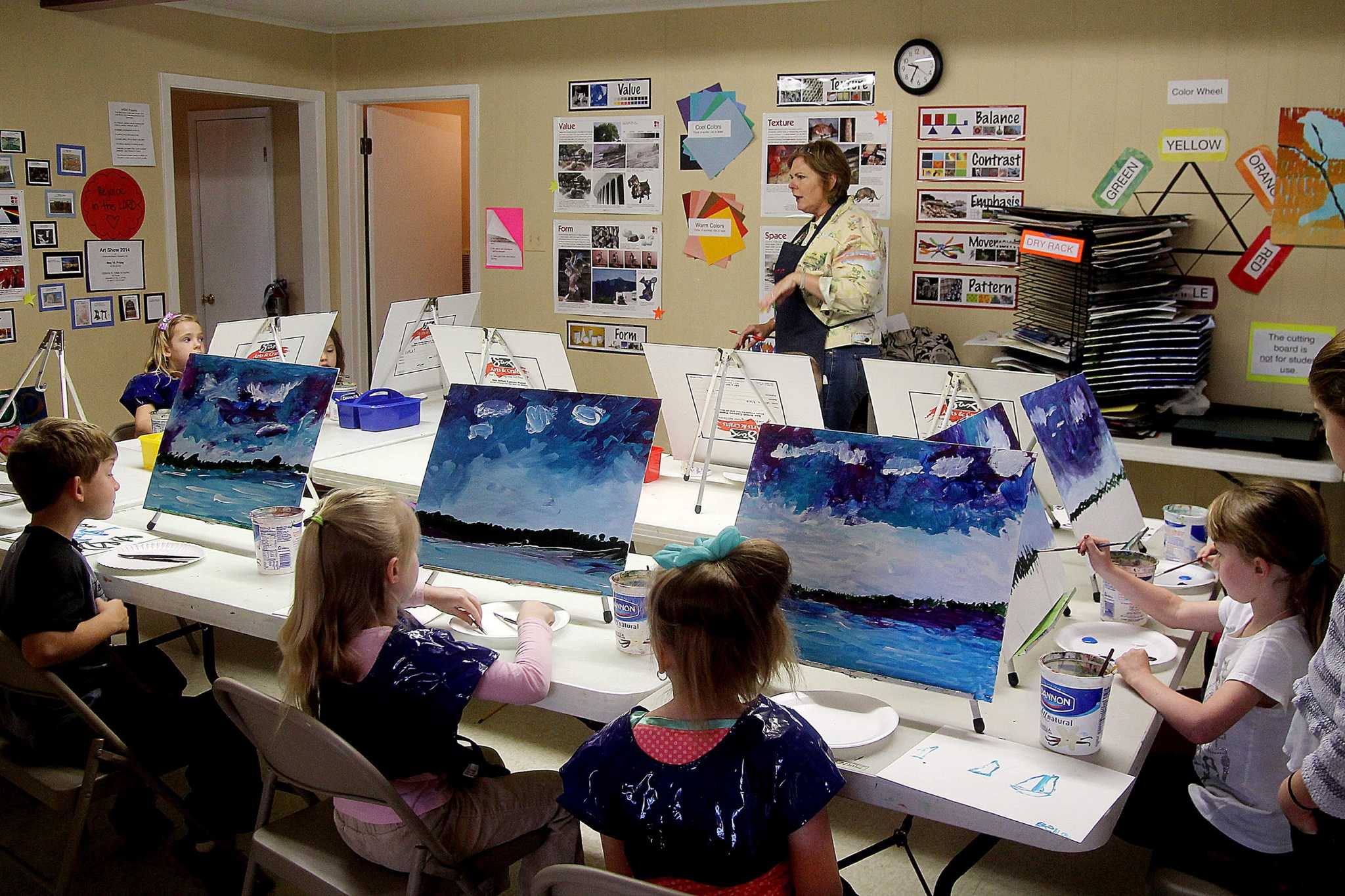 Pearland instructor inspires young artists