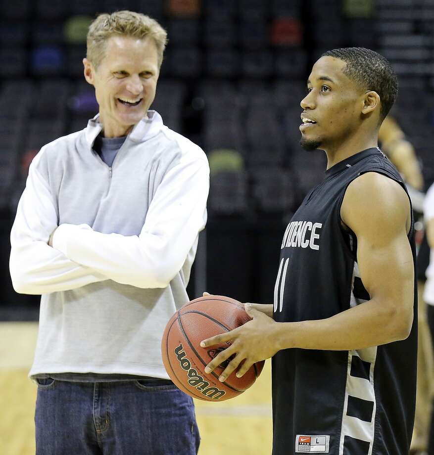Steve Kerr agrees to be Warriors head coach