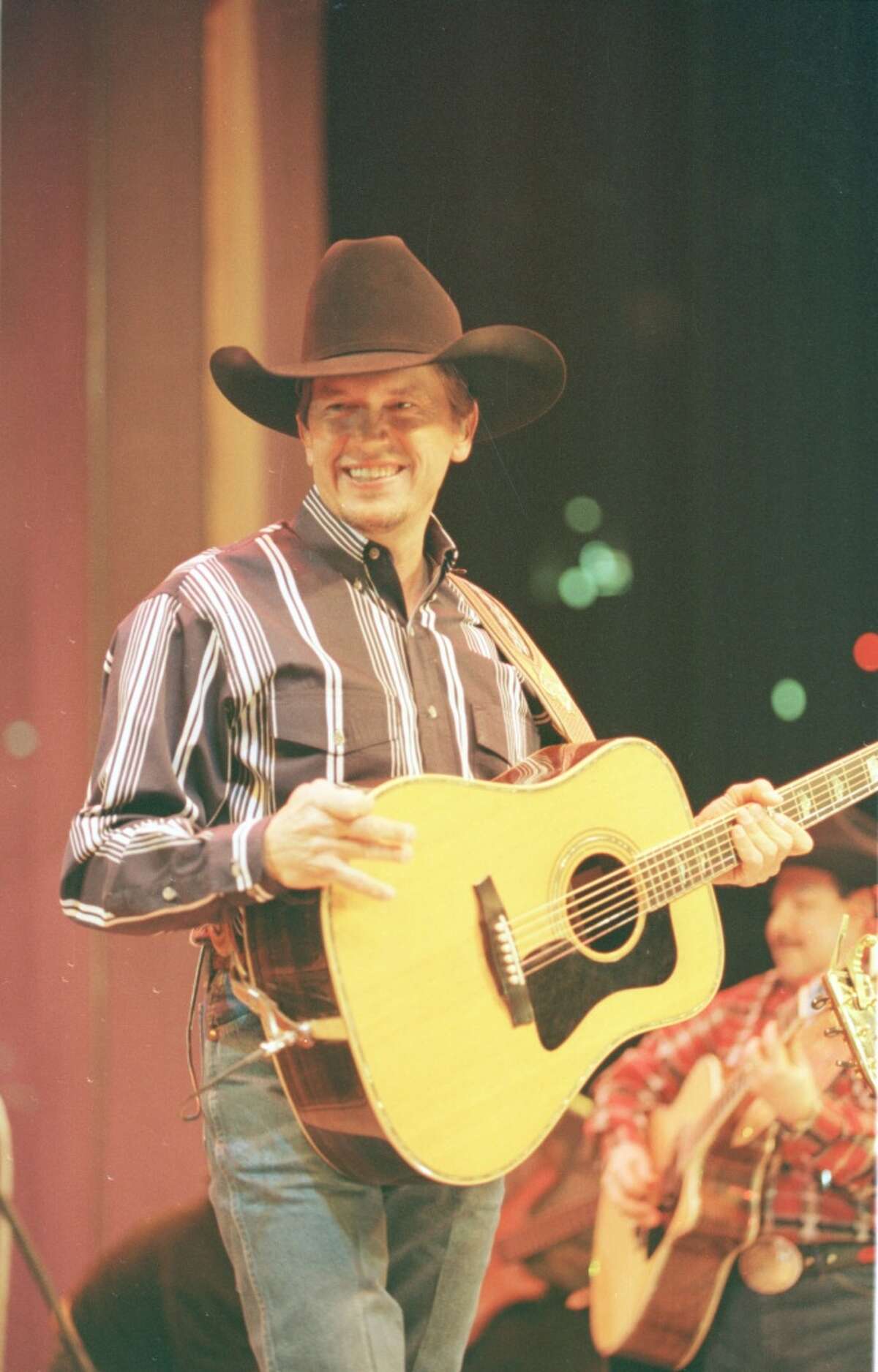 George Strait Beyonce 77 - 4hbn03x